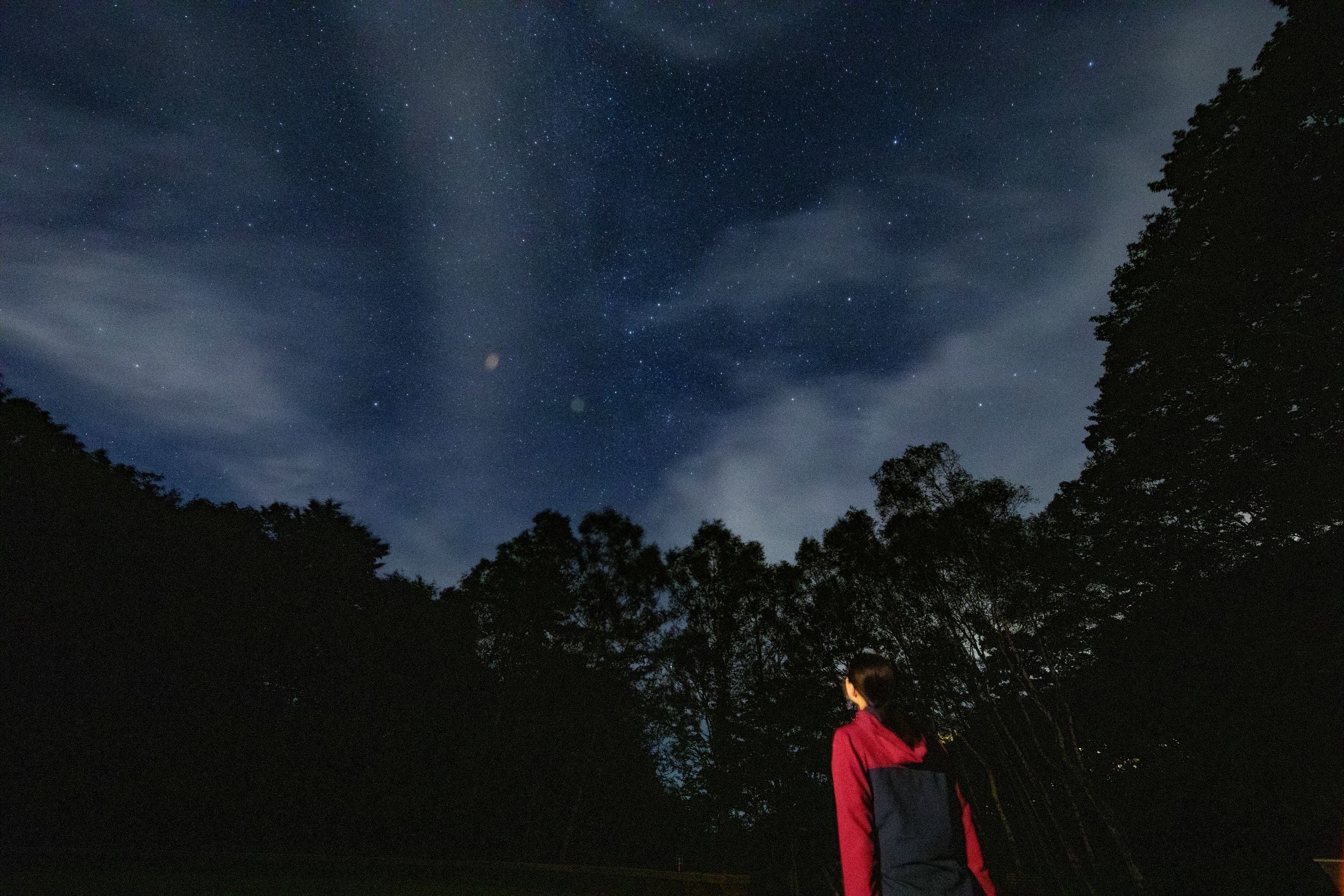 標高が高いことに加え、周囲に灯りが少ないので満天の星がお楽しみ頂けます