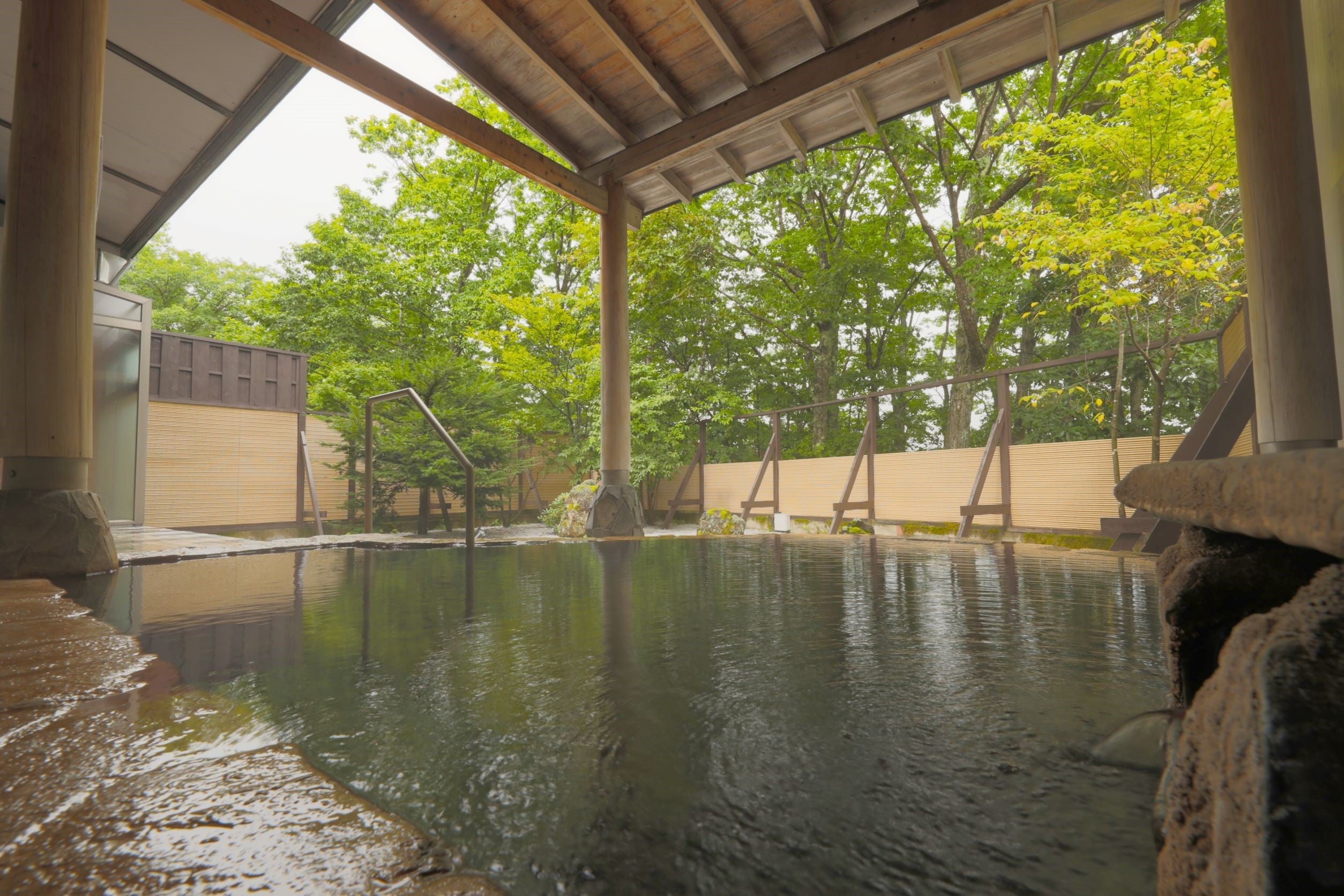 源泉かけ流し「鹿沢温泉」雲井の湯