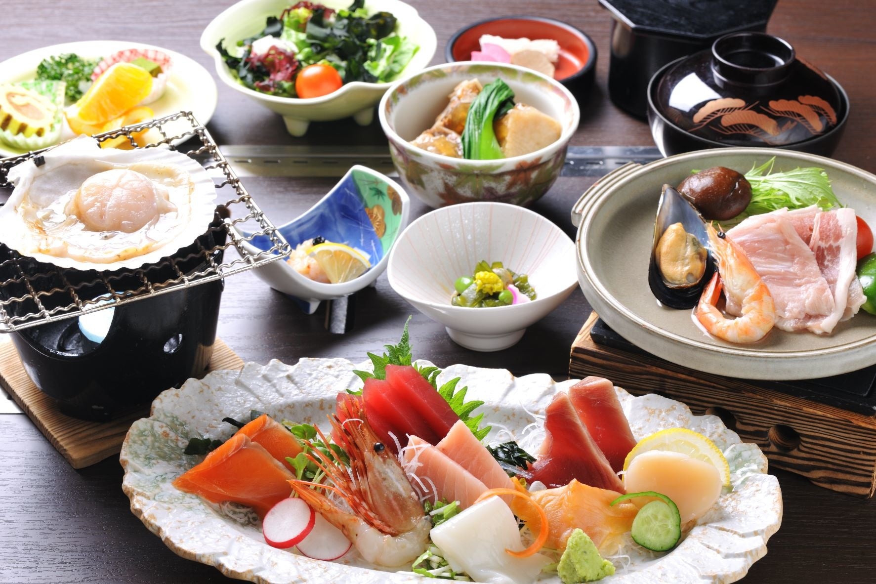 港町ならではの料理をご用意しています