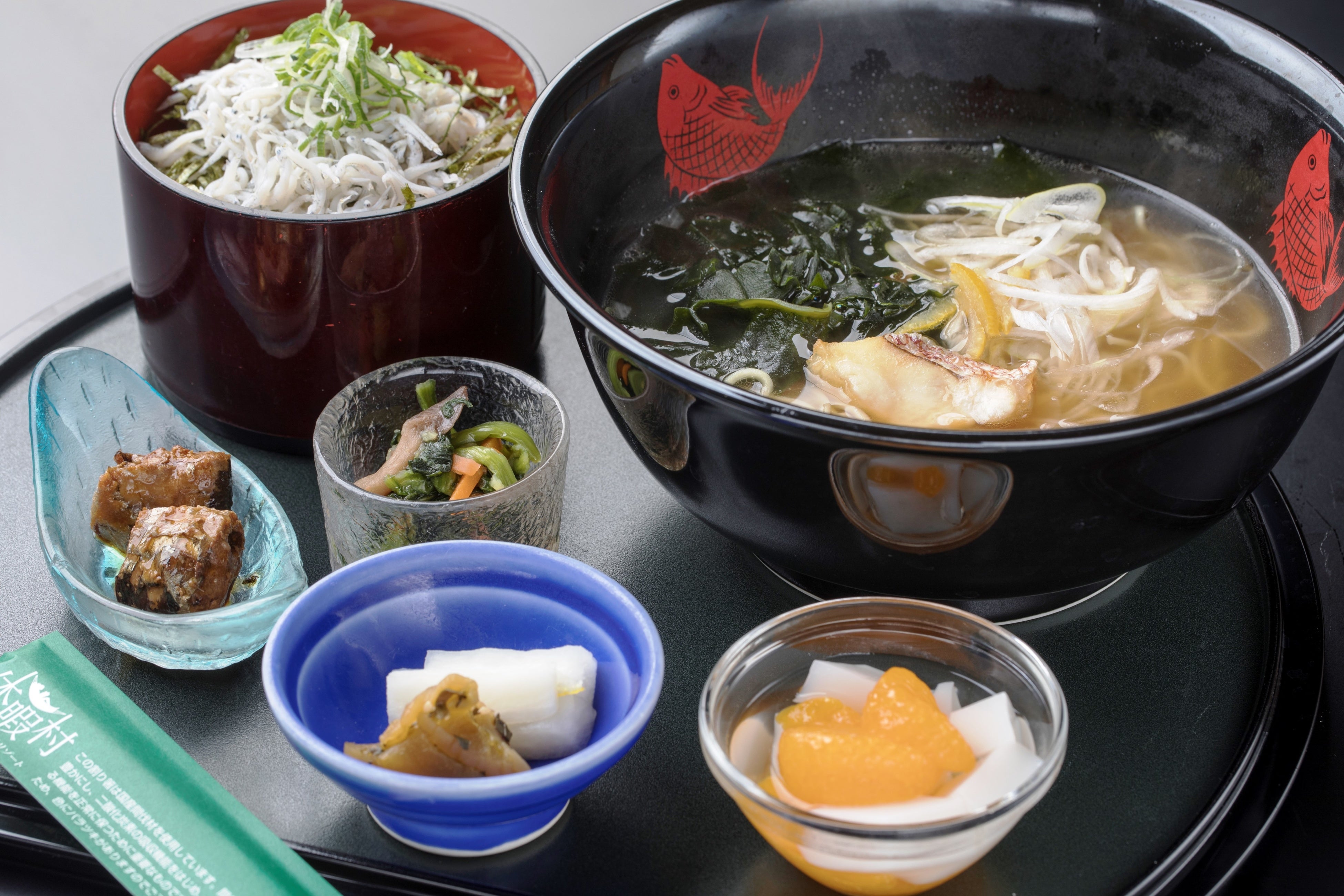 2018年「WAKA-1グランプリ」でグランプリを受賞した鯛ラーメン