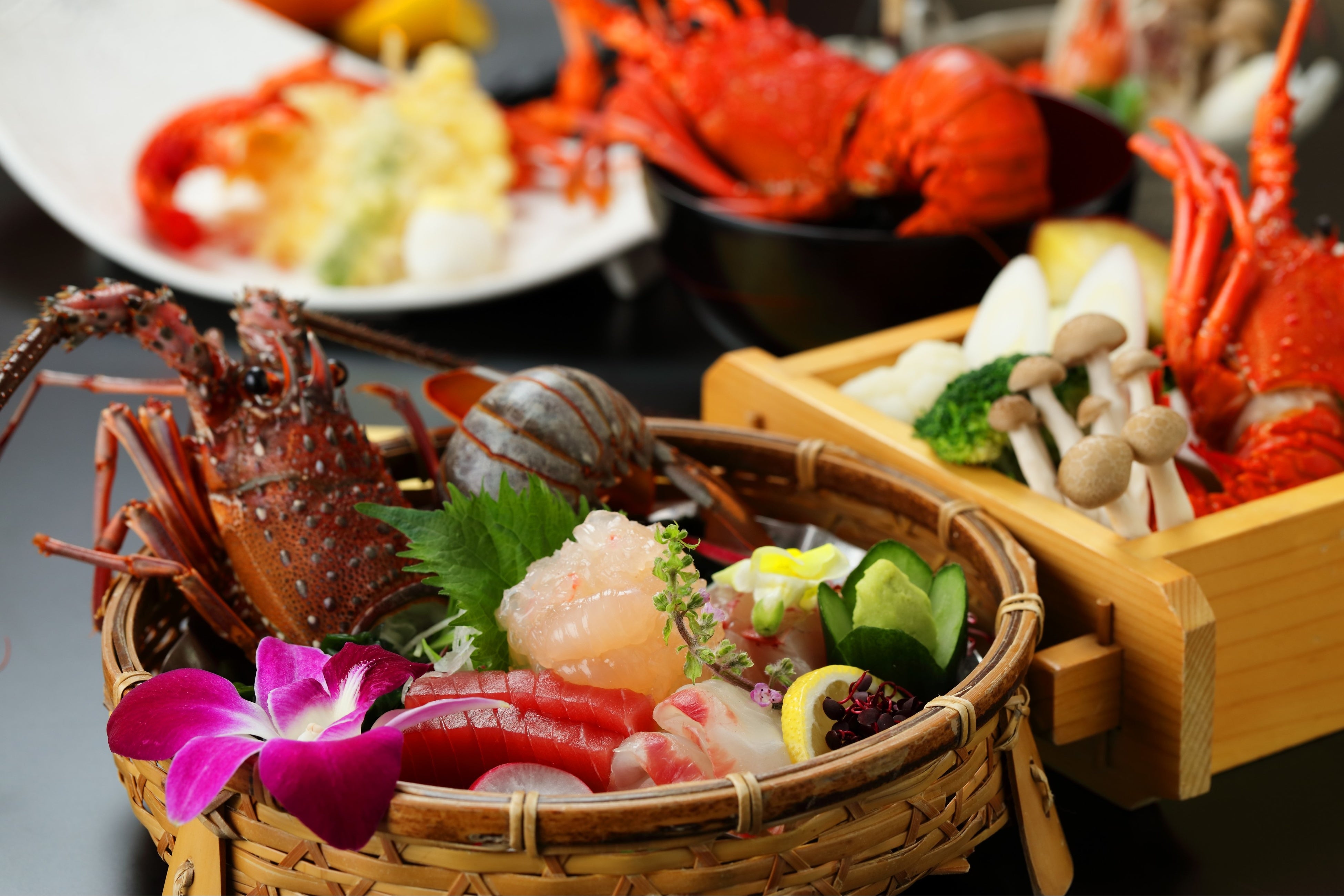 色々な伊勢海老料理を楽しめます