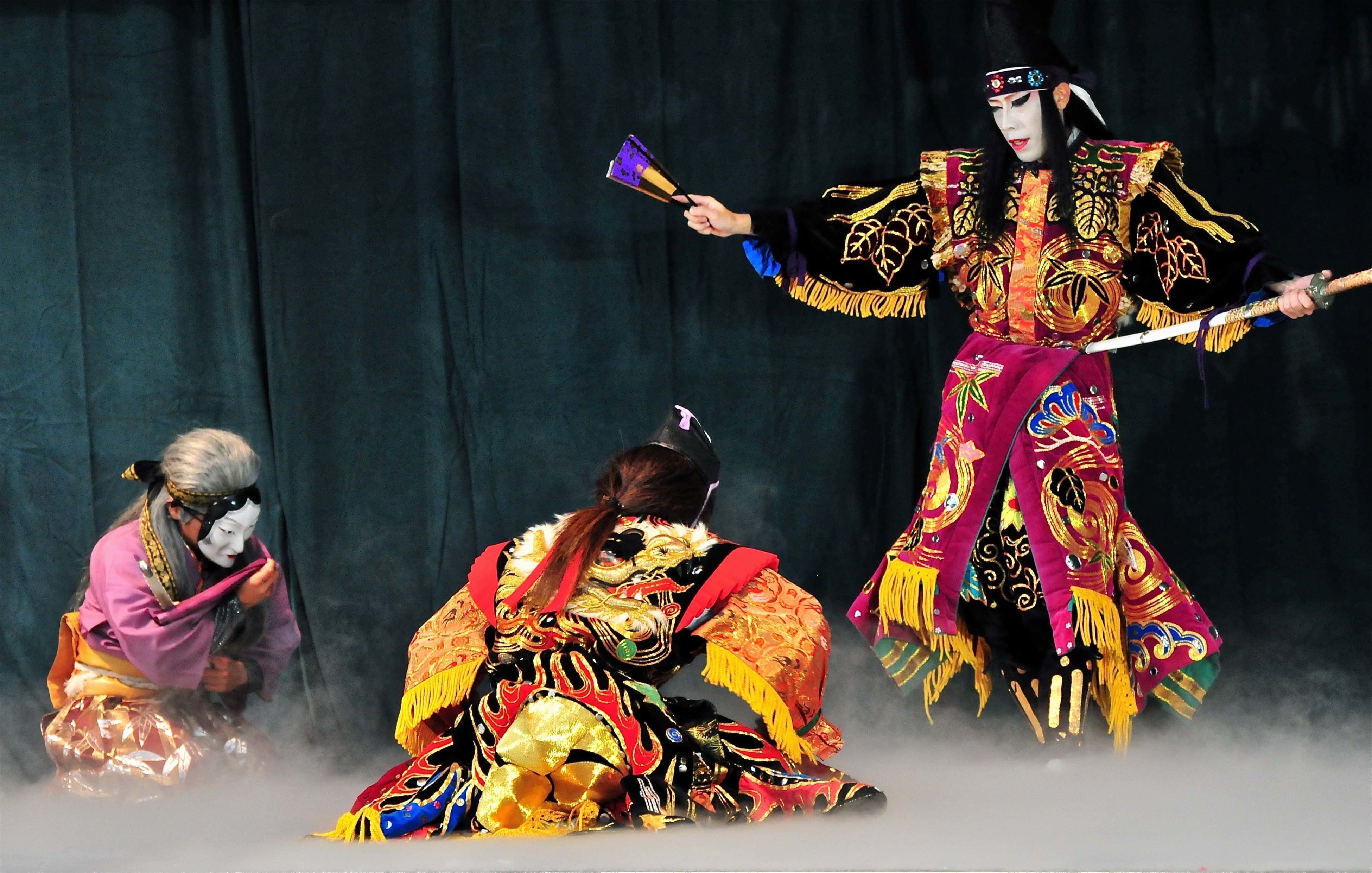 2018年の演目「山姥」の一場面