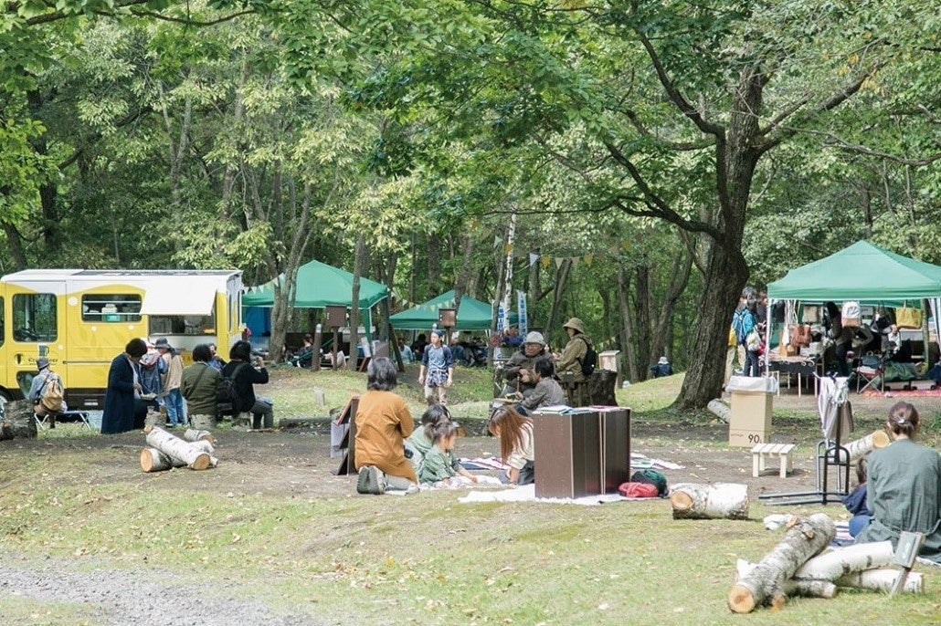 サンドイッチやカレー、スイーツから嬬恋産の高原野菜まで、テント店舗やキッチンカーが出店します