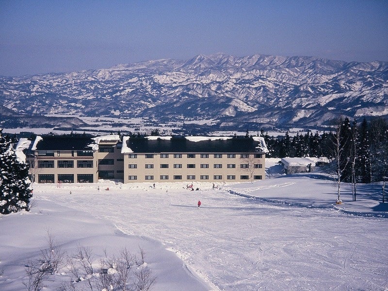 ホテルから0分！「休暇村妙高 ルンルンスキー場」