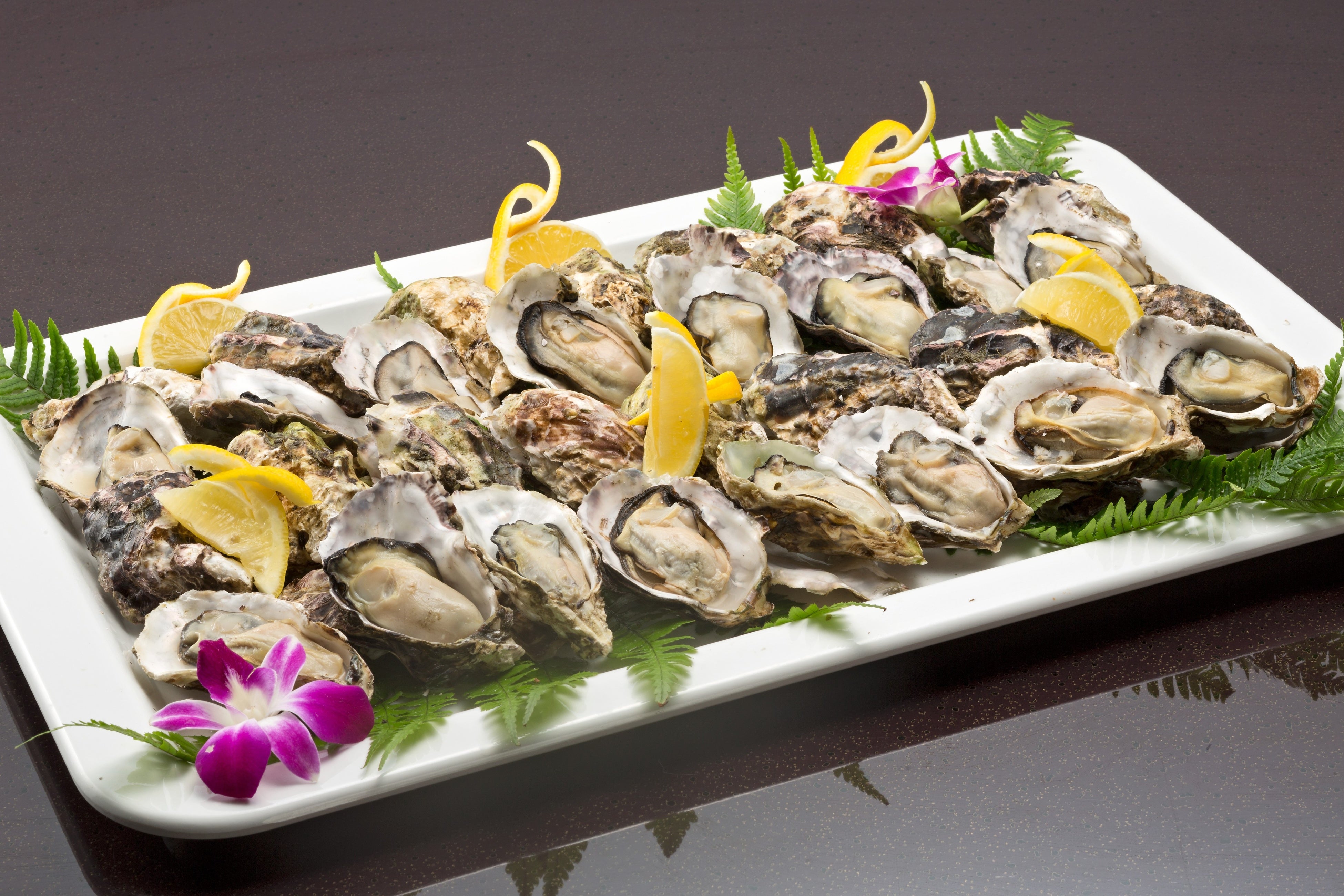 白方漁港直送の牡蠣を使用「蒸し牡蠣」