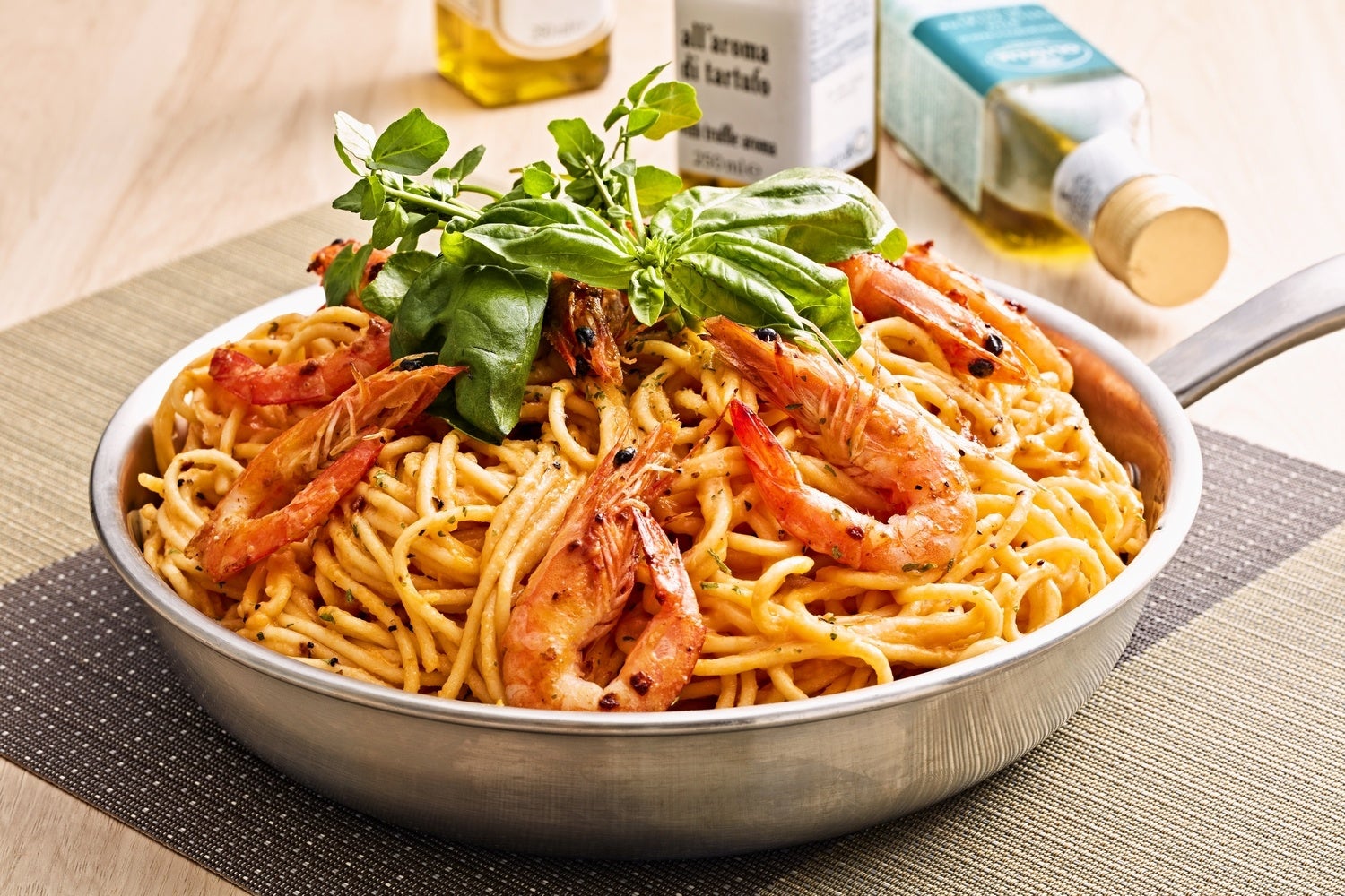 海老のトマトクリームパスタ