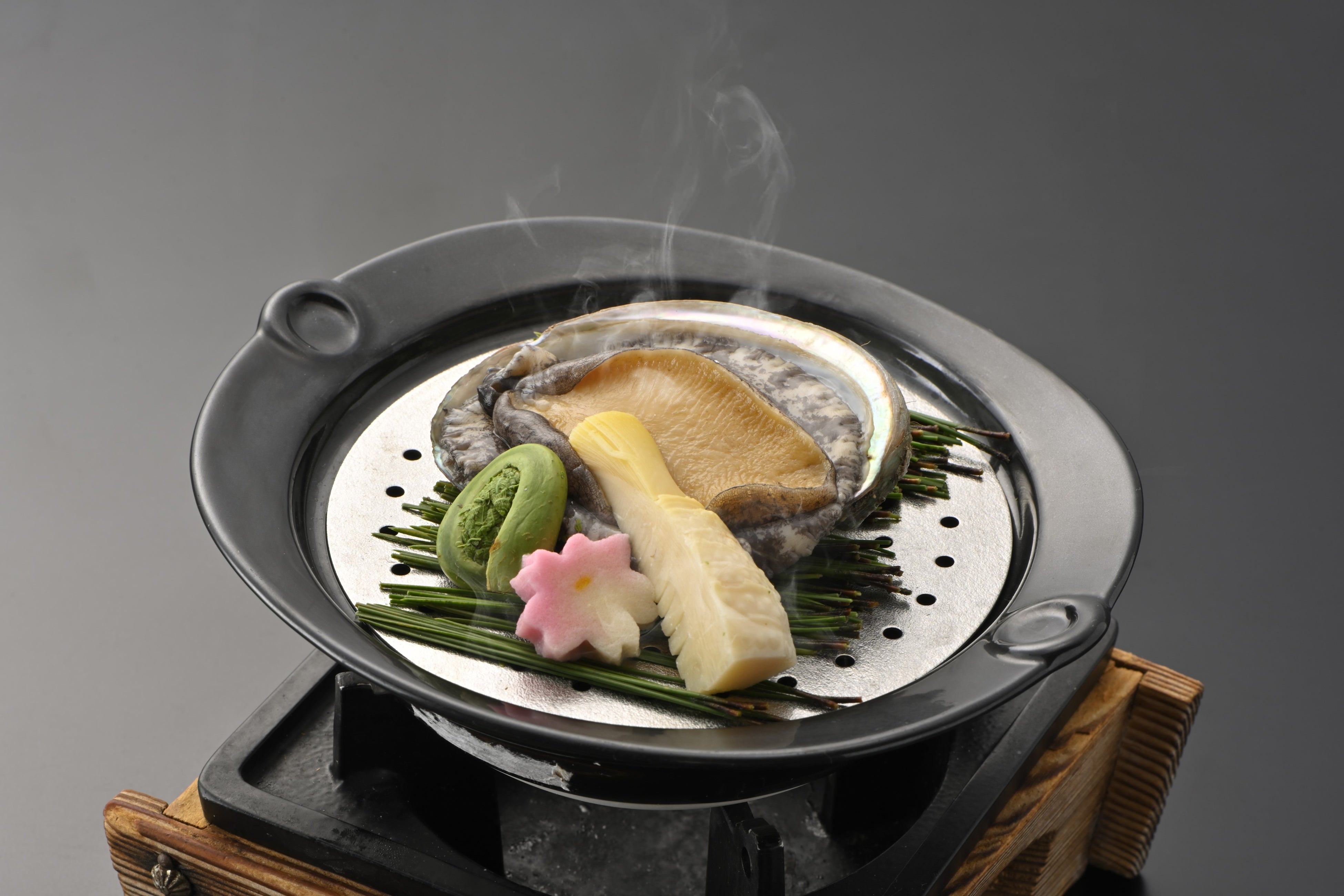 春らしい鮑の酒蒸し