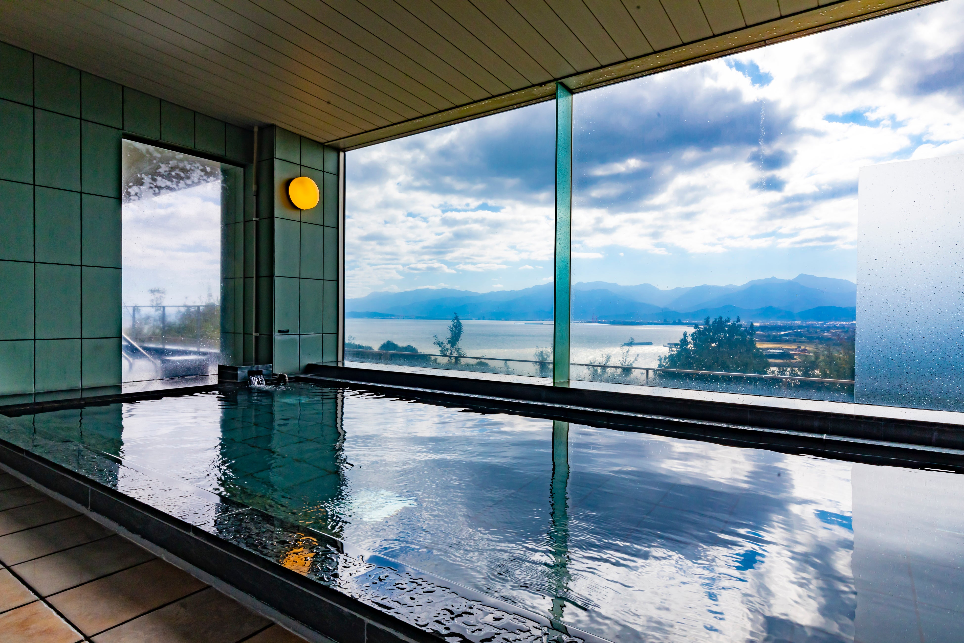 名湯　ひうちなだ温泉