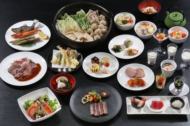 シンプルで質にこだわった出来たての料理とご当地グルメが並びます