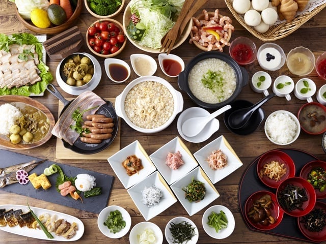 ご朝食は山形の郷土料理をふんだんに取り入れたビュッフェ