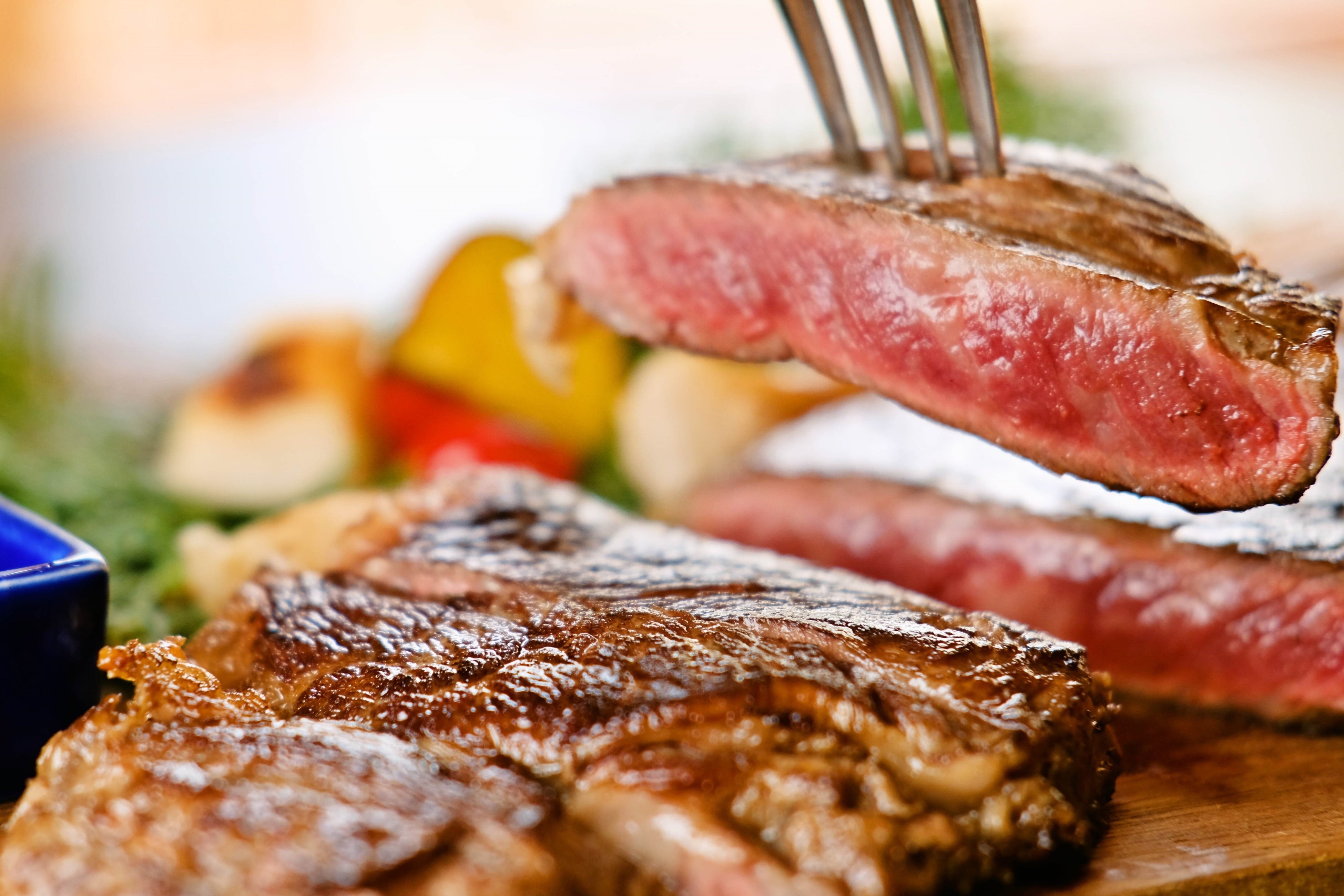 休暇村帝釈峡は　渓谷が美しい風景を織りなす帝釈峡の中央にある森のホテル