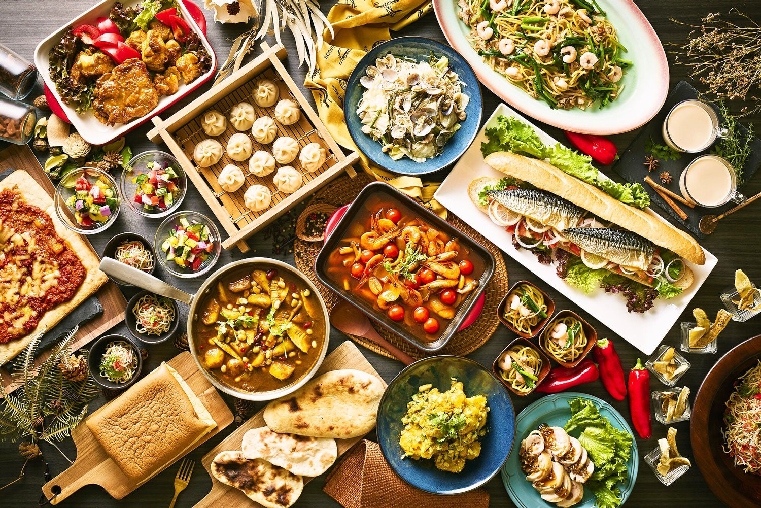 ビュッフェでは「アジアンフェア」を開催中