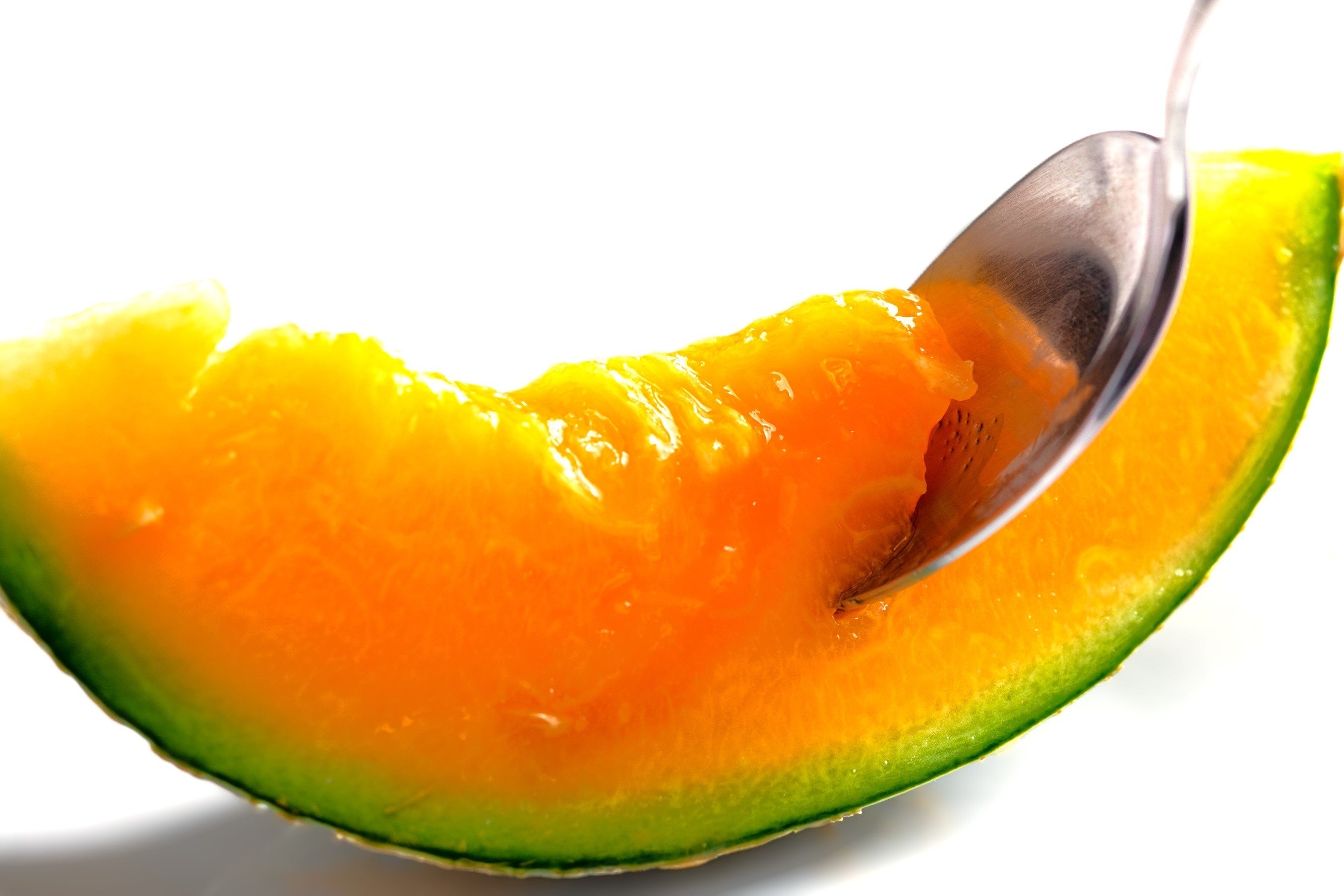 華やかな香りと口の中でとろける柔らかな果肉、コクのある甘さが夕張メロンです