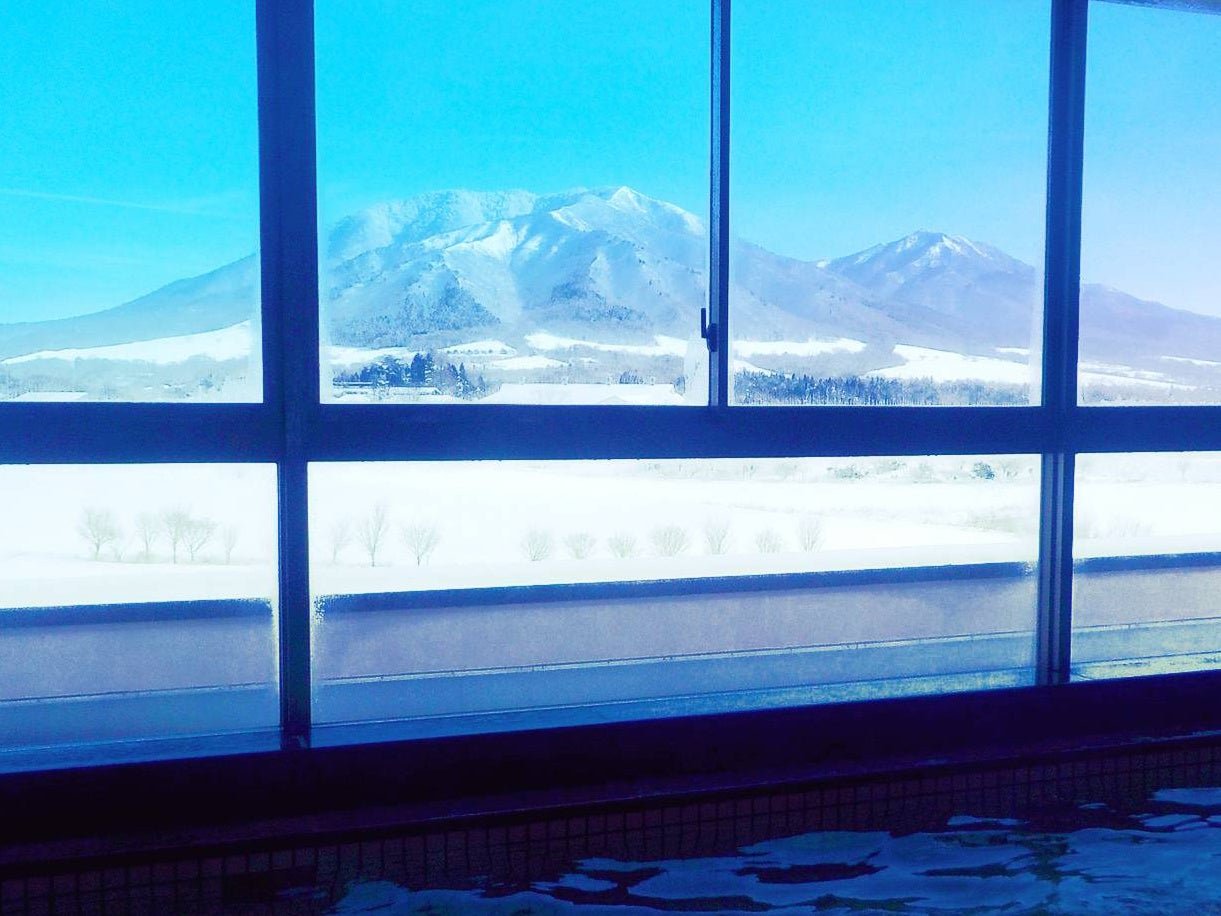 蒜山三座を望む絶景の天然ラドン温泉「高原の湯」