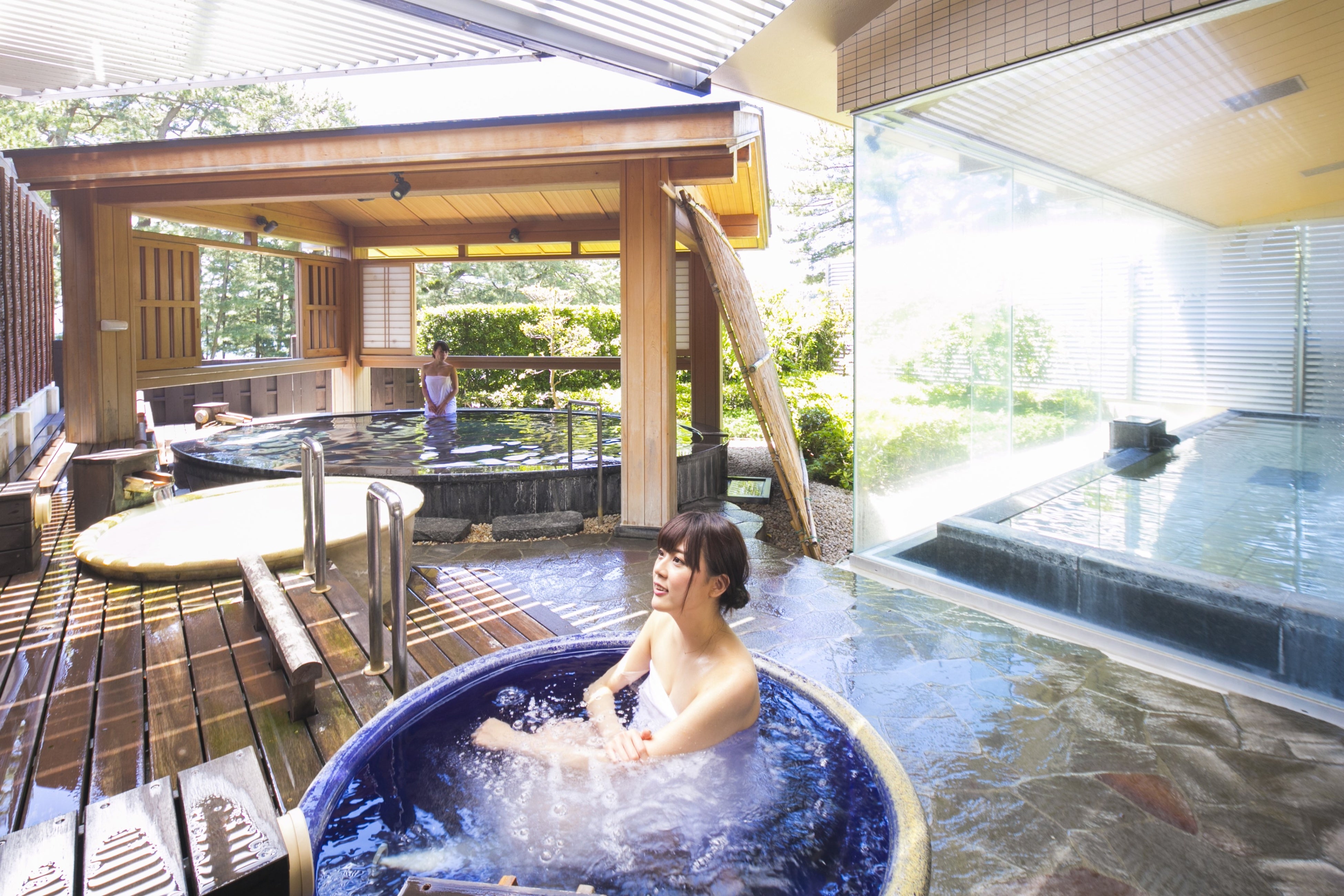 庭園露天風呂が人気の温泉