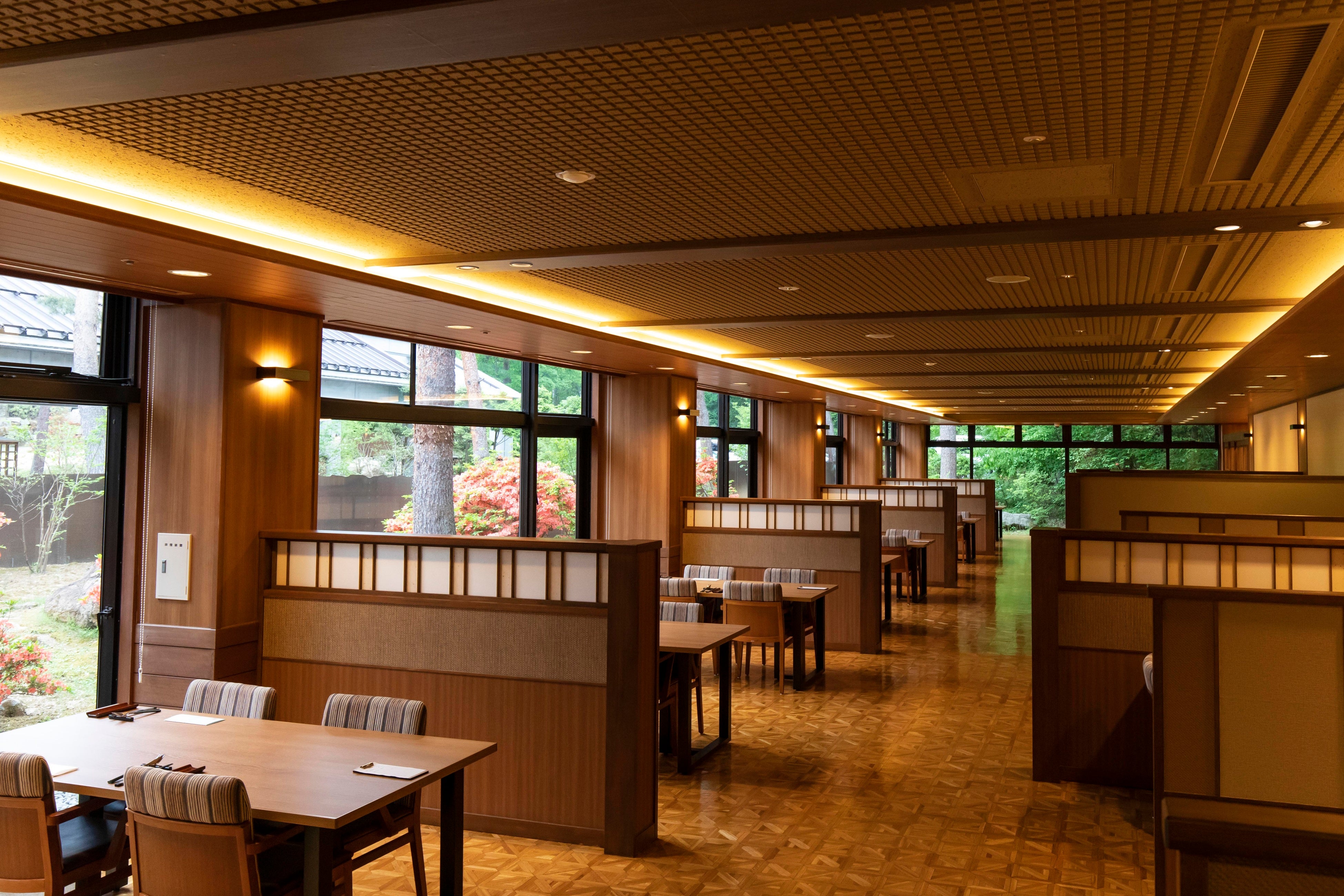 広々とした安曇野ダイニング