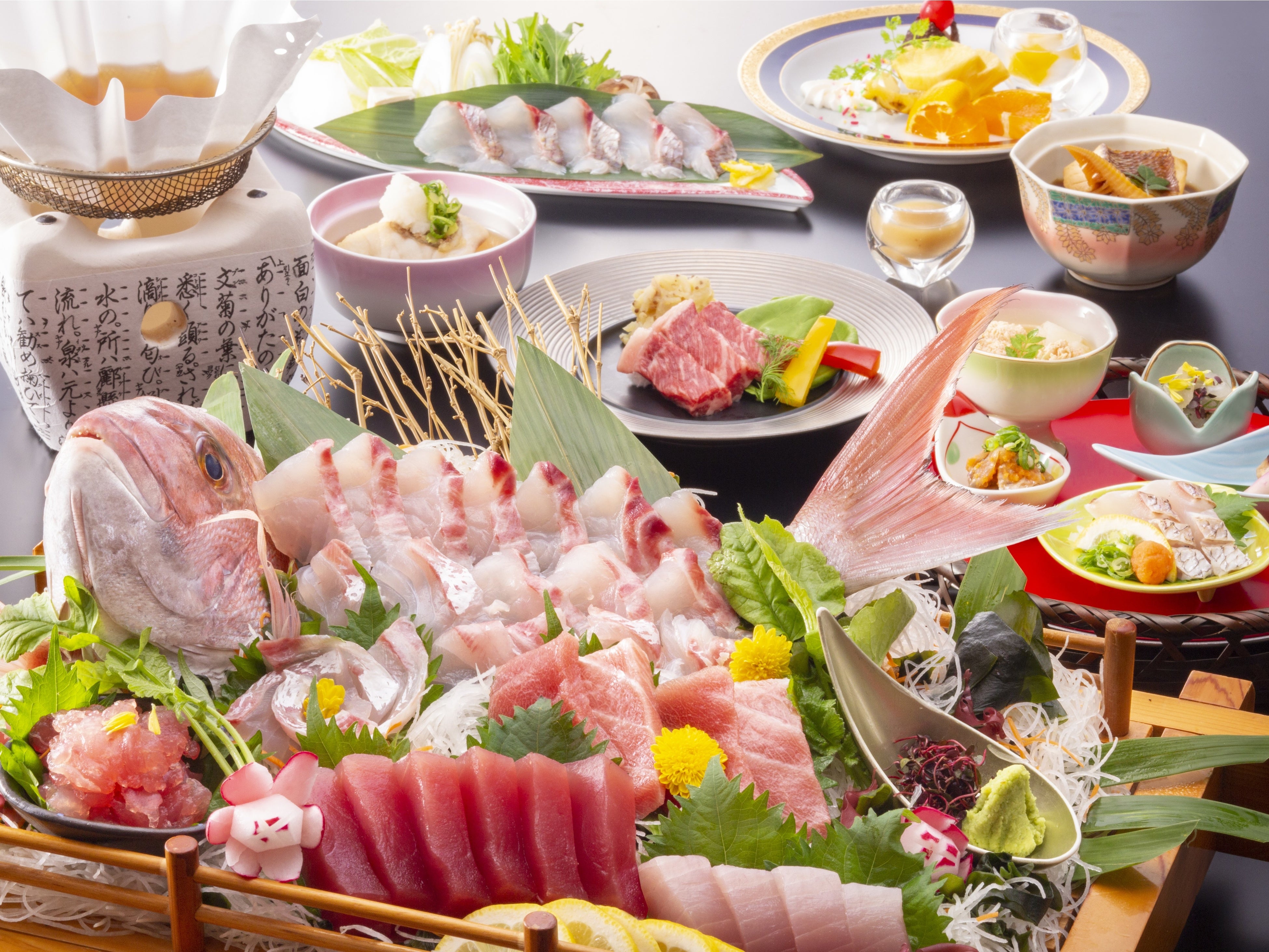 「まぐろと桜鯛の旬彩料理」