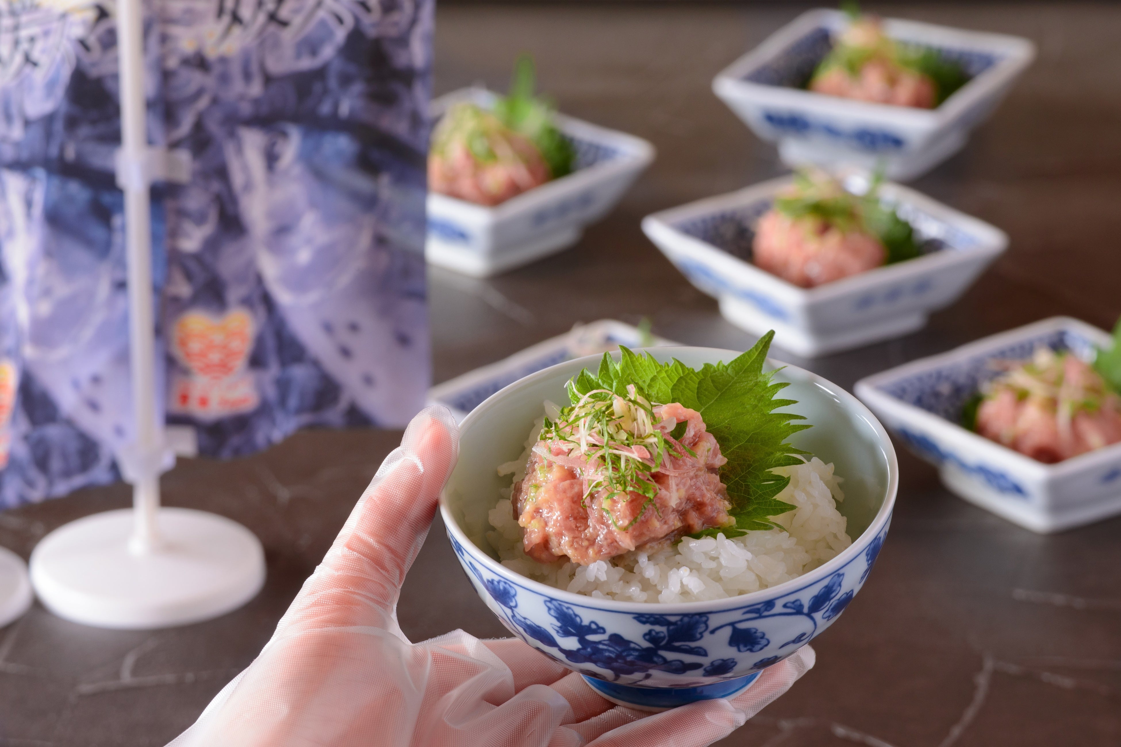 温かいご飯にのせて…ほどける媛スマの旨味!!