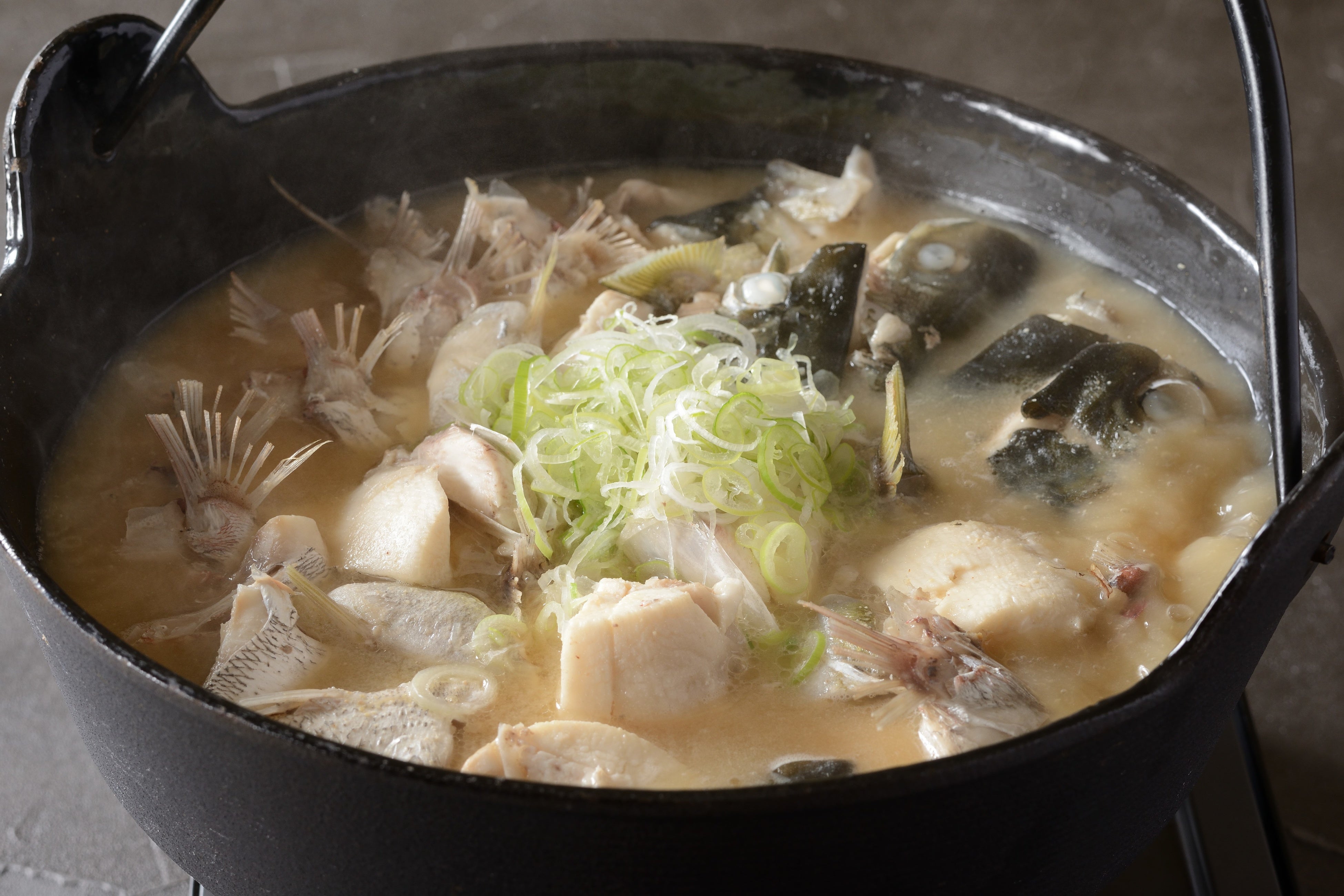 瀬戸内海魚介のあら汁