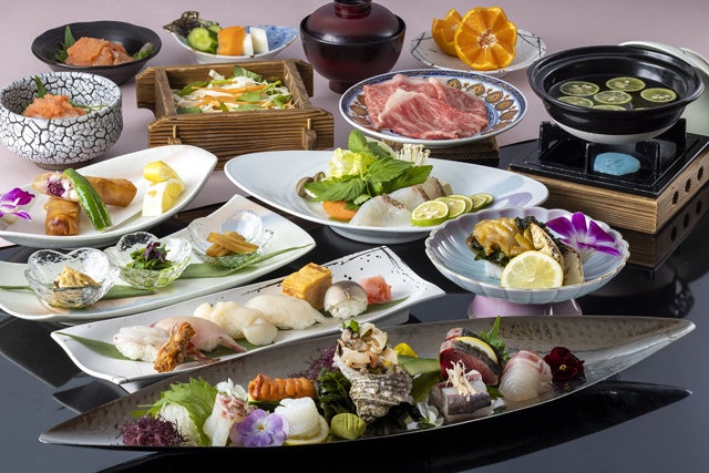 桜鯛や新鮮な魚介類のお造りが中心の会席