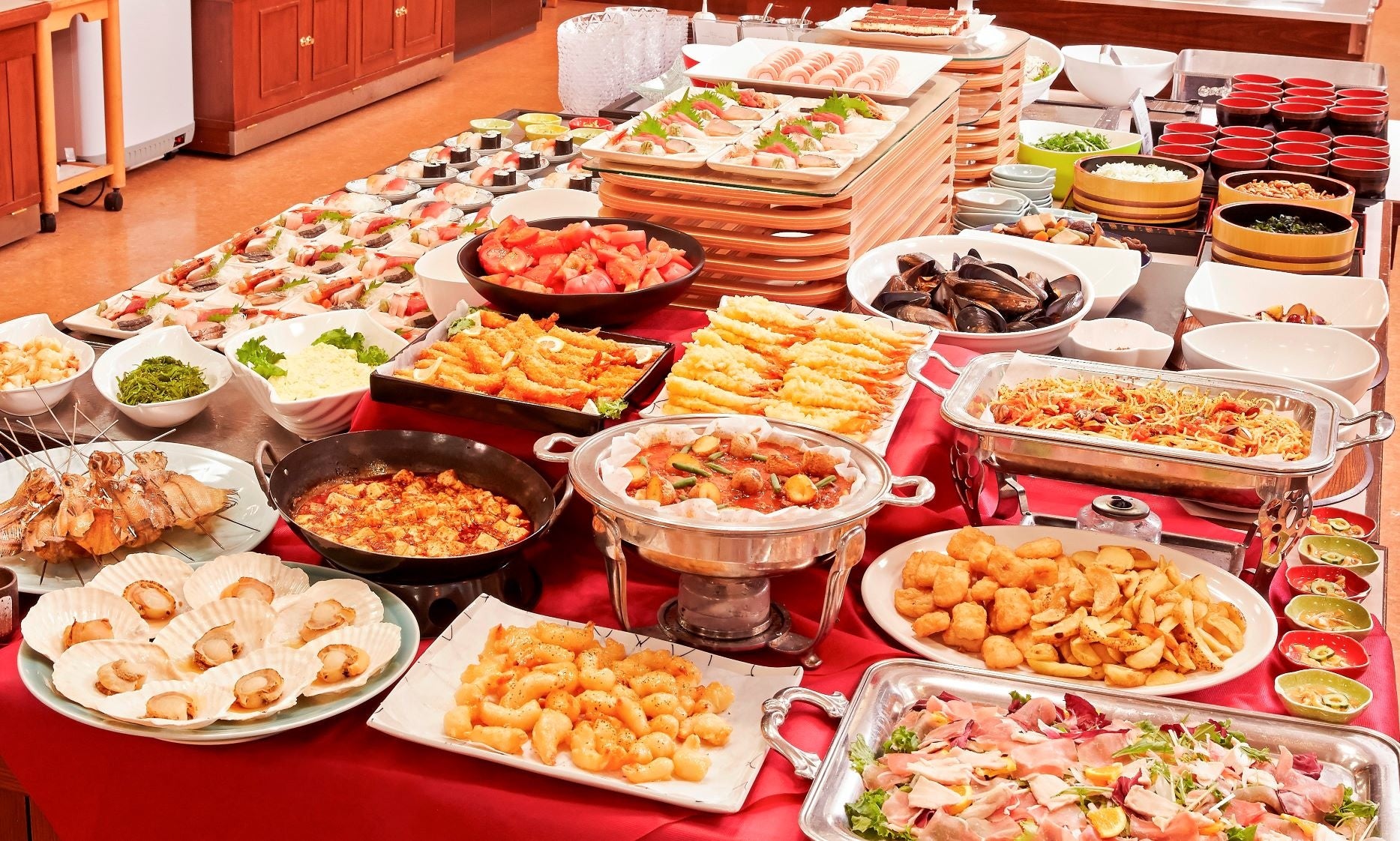 休暇村陸中宮古　「海の幸」「山の幸」を味わう三陸シーサイドビュッフェ