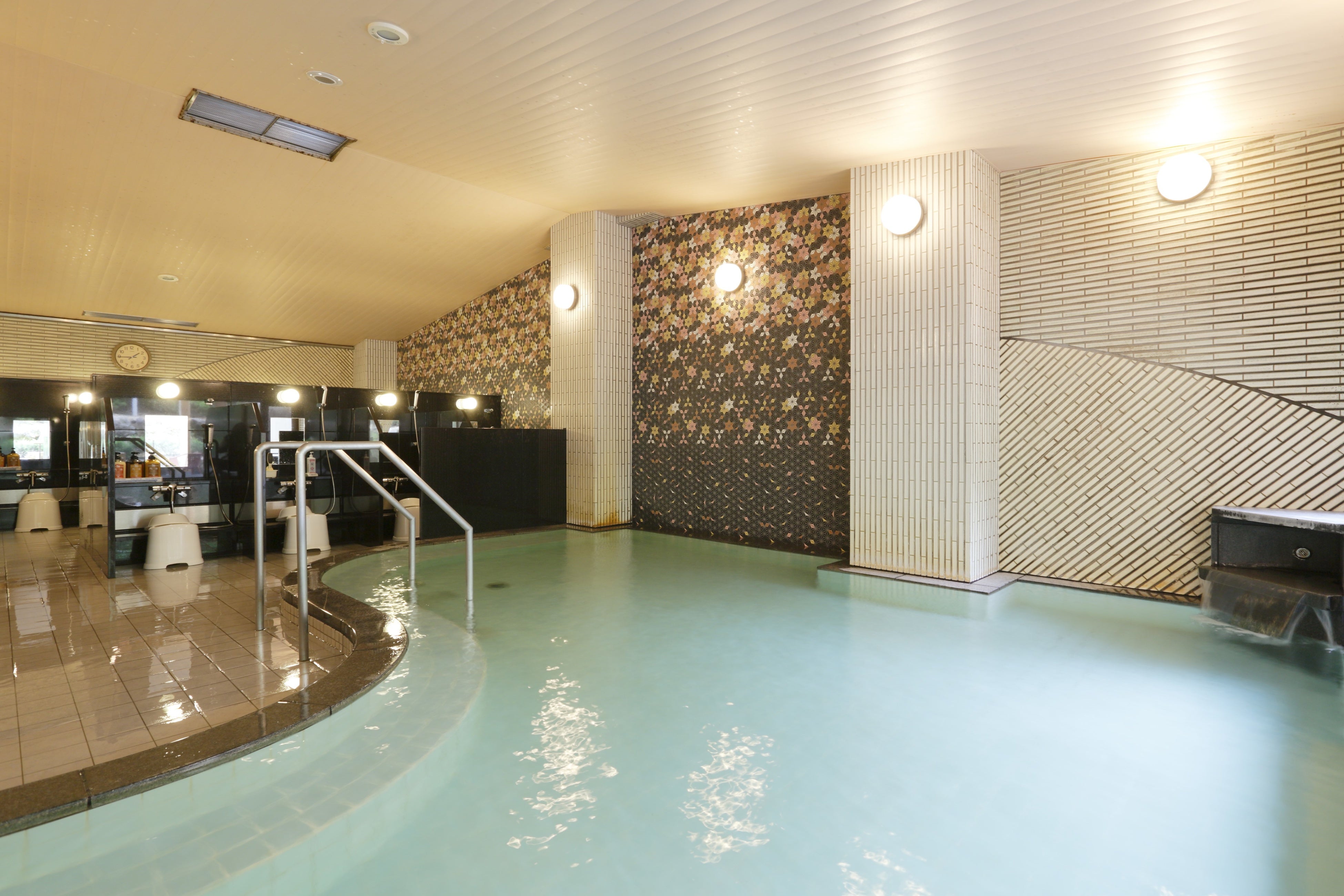 内湯「蒔絵の湯」（男湯）