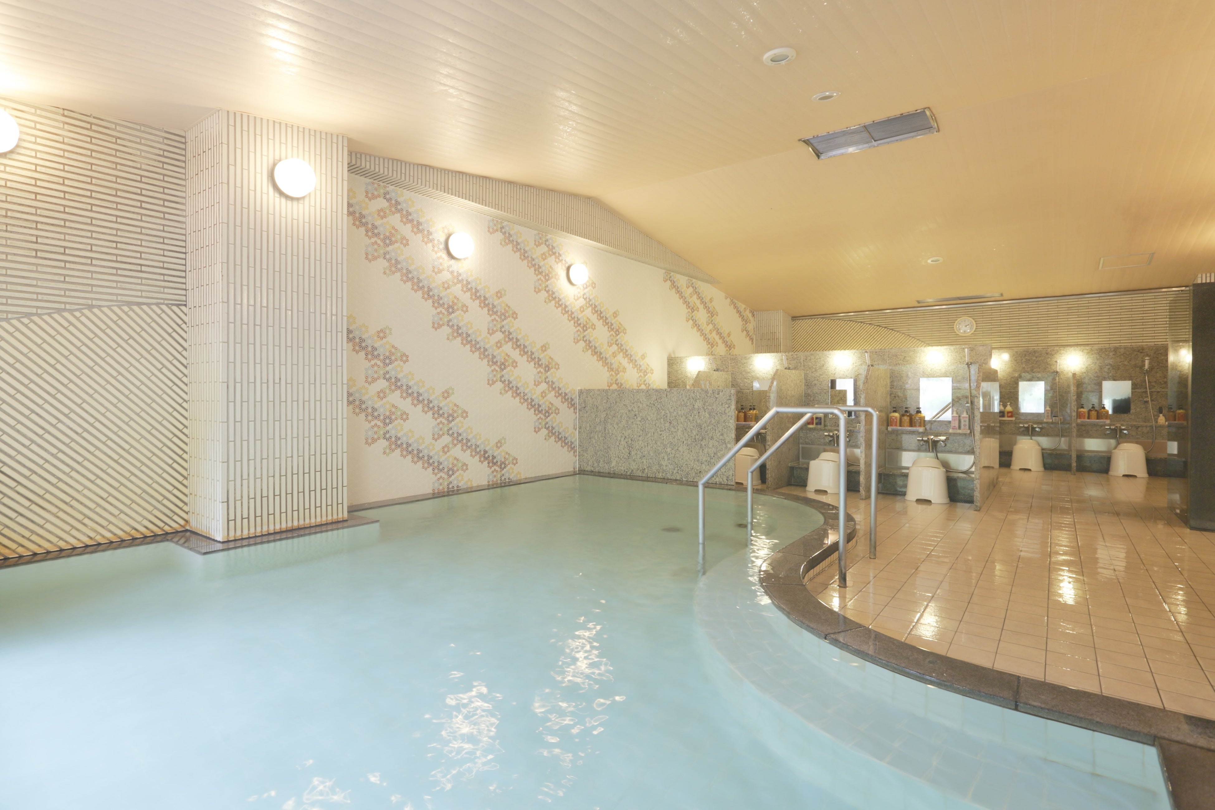 内湯「友禅の湯」（女湯）