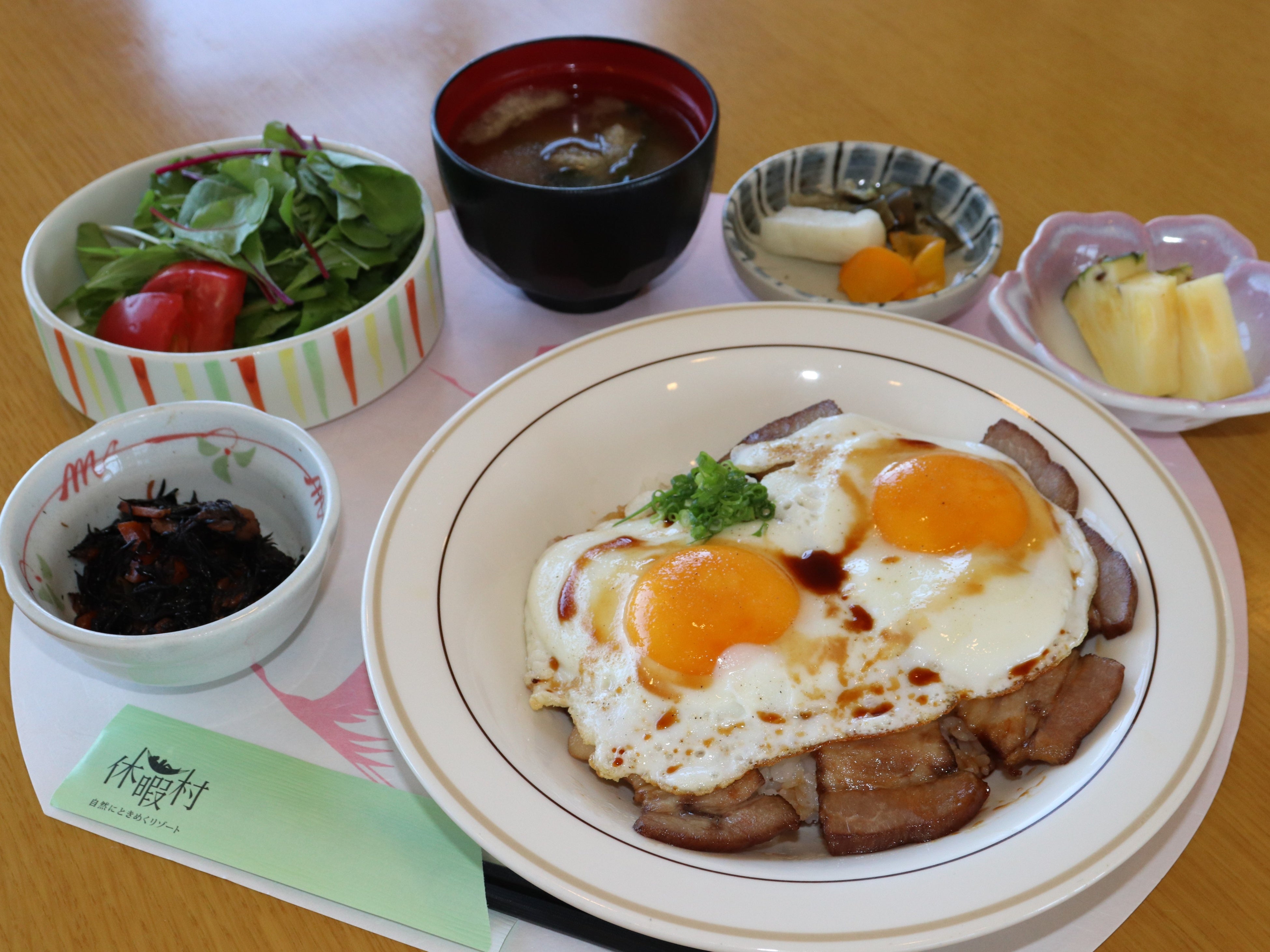 焼き豚玉子飯（970円）