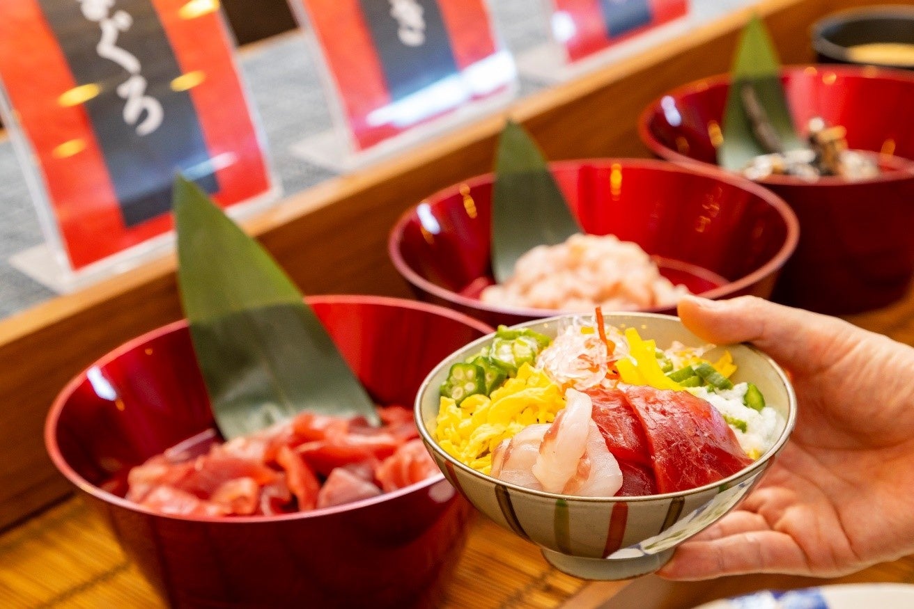 お好みの具材で作る海鮮丼も人気