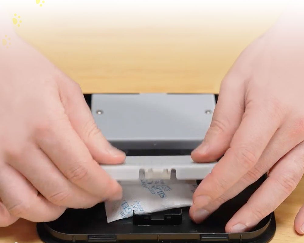 ペットの健康管理に！タイマー機能付き自動給餌機G-PET04が