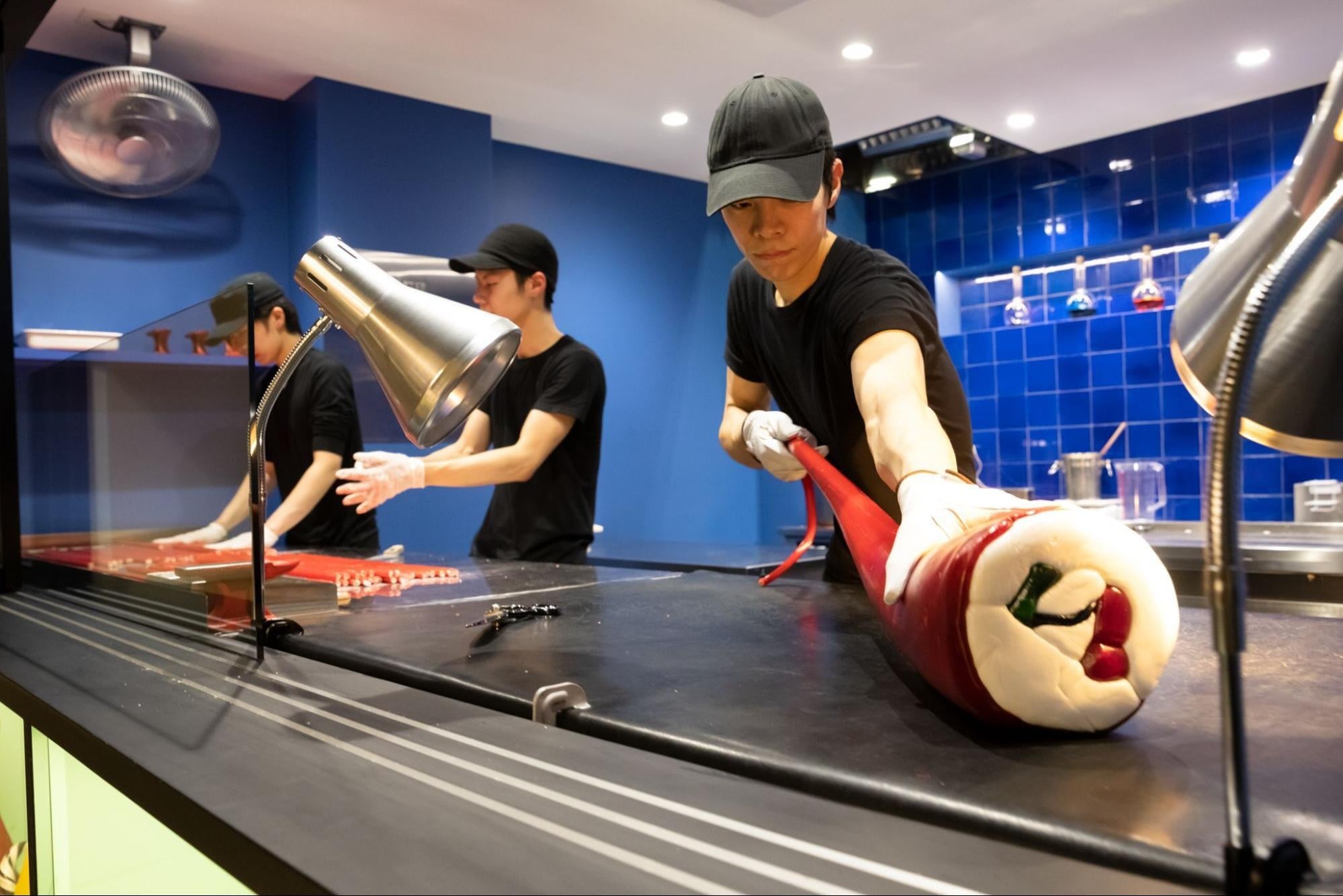 PAPABUBBLEのアート・キャンディ・パフォーマンス実演店舗の様子