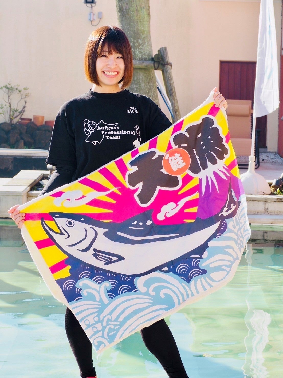 プロ熱波師・熱波師アイドル　鮭山未菜美