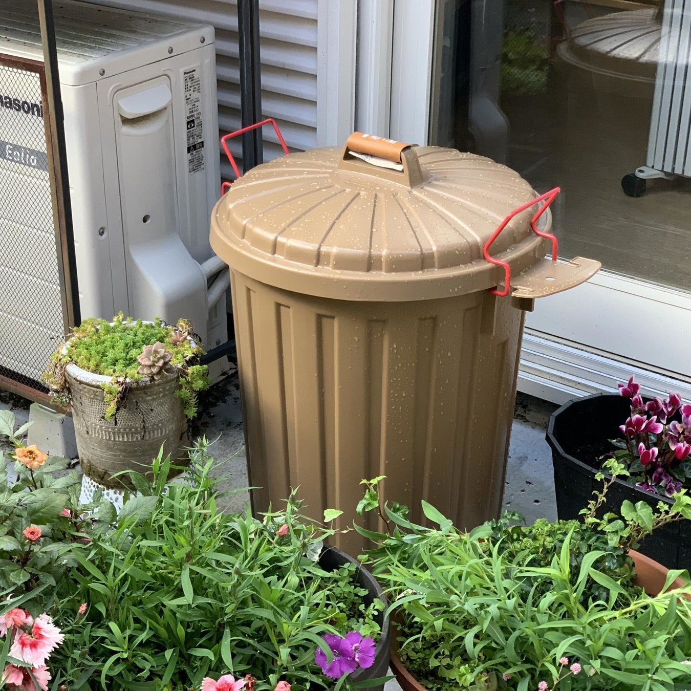 累計販売12万個 Pale Pailふた付きゴミ箱 から待望の45lサイズが丸型で新登場 Pale Pail ふた付きゴミ箱 丸型 全6色発売 22年2月21日より販売開始 株式会社スパイスのプレスリリース 累計販売12万個 Pale Pailふた付きゴミ箱 から待望の45lサイズが丸型で新登場 Pale Pail ふた付きゴミ箱 丸型 全6色発売 22年2月21日より販売開始 株式会社スパイスのプレスリリース
