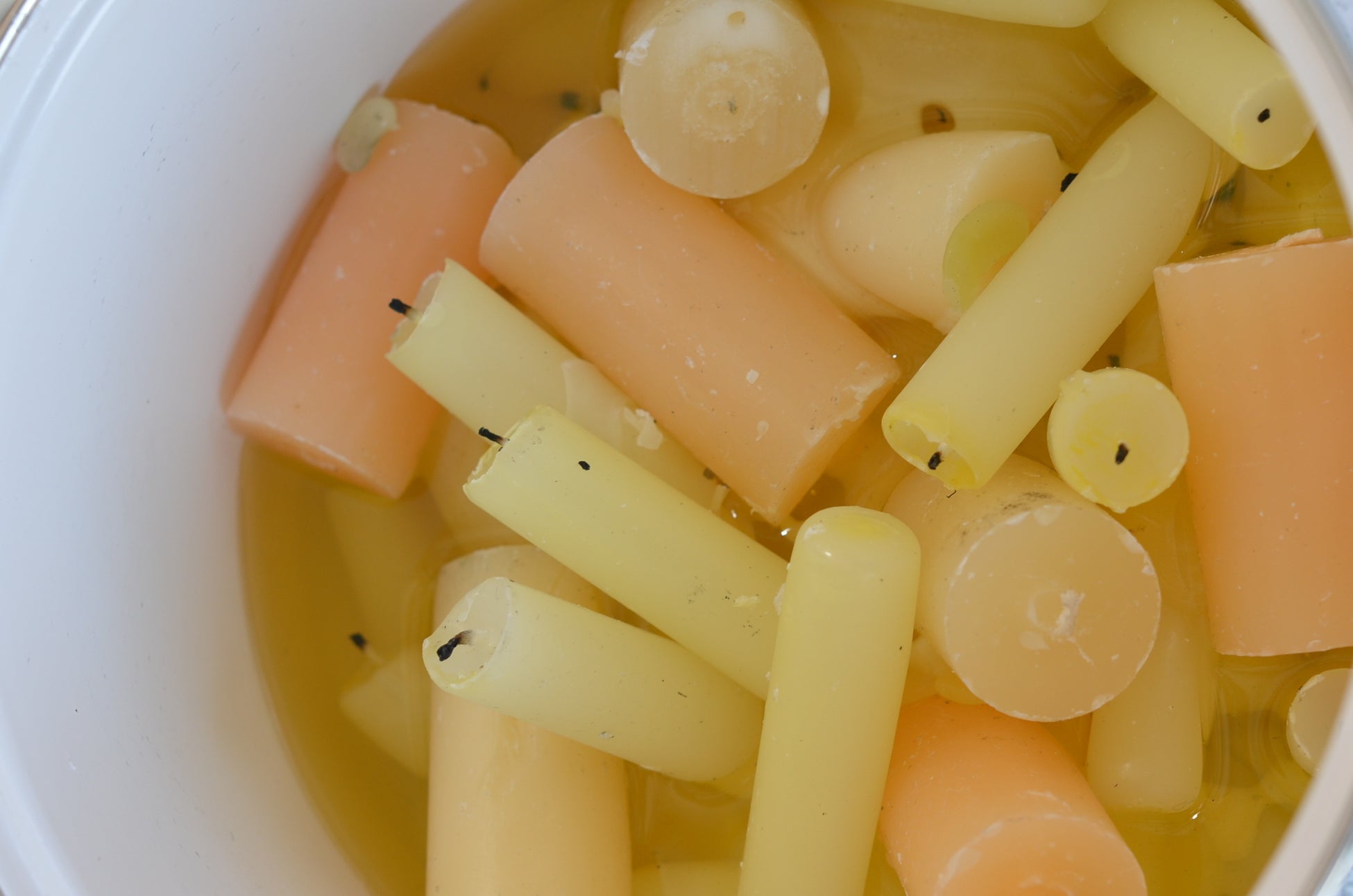 【回収した使用済の蝋】