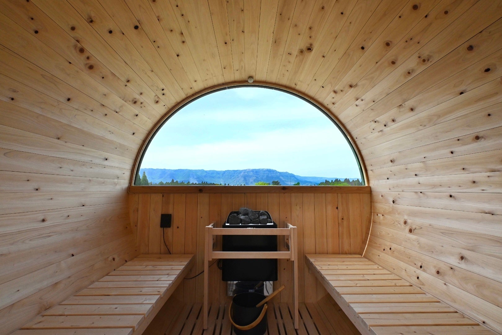 阿蘇・外輪山を望めるサウナです