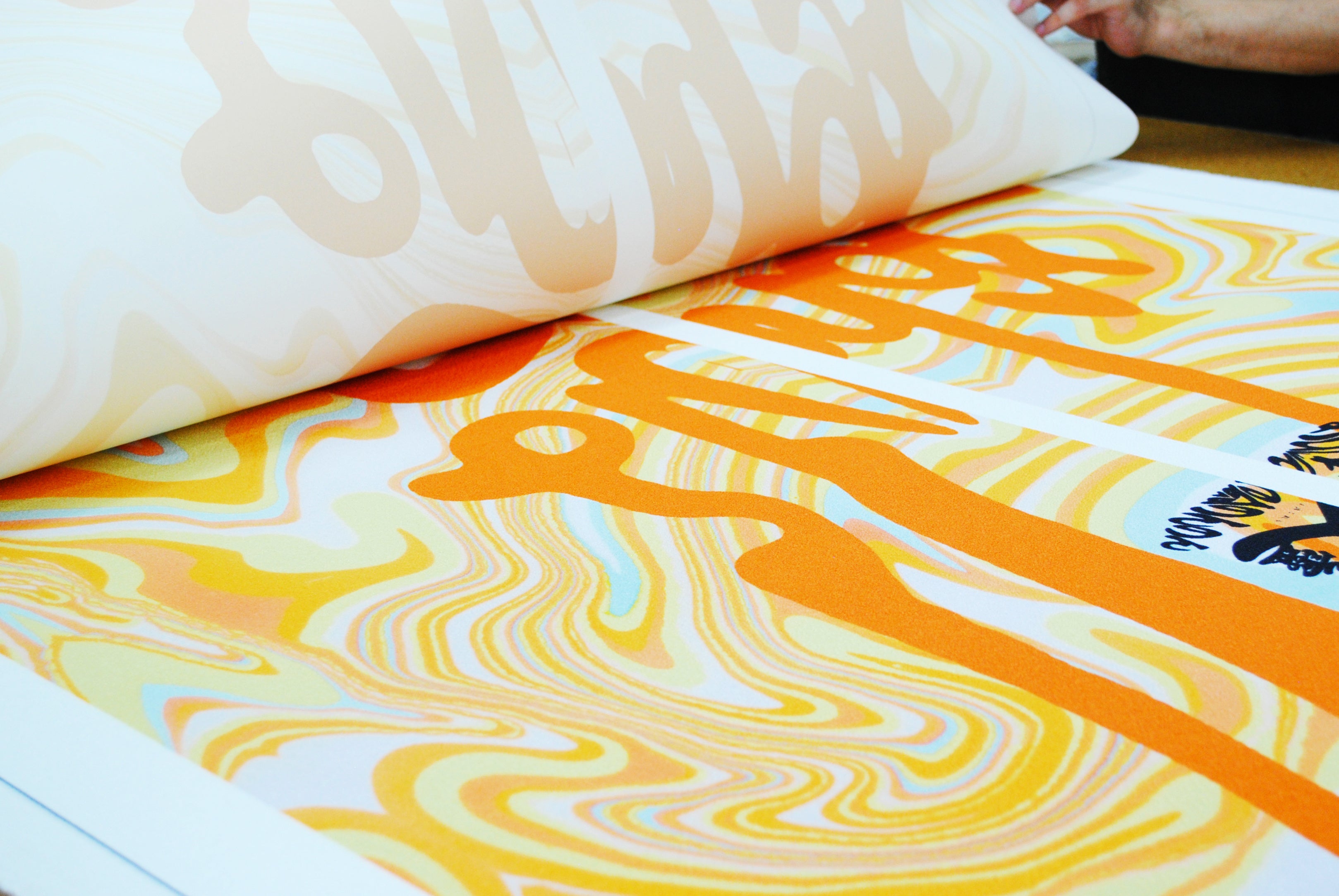 昇華転写捺染で綺麗に染め上げます