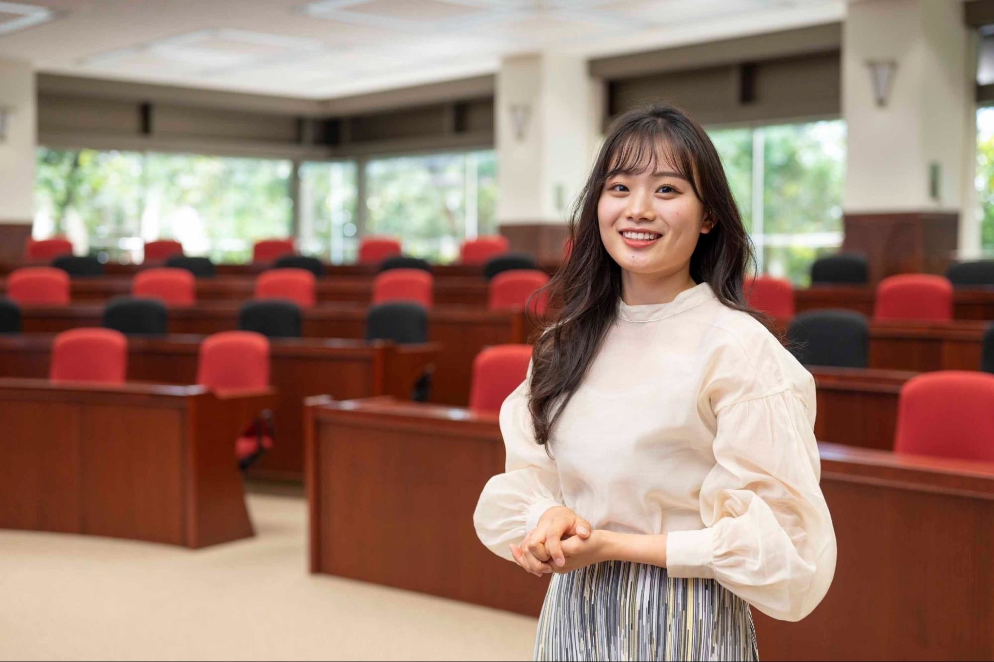 経営学部 経営学科 卒　安井さん