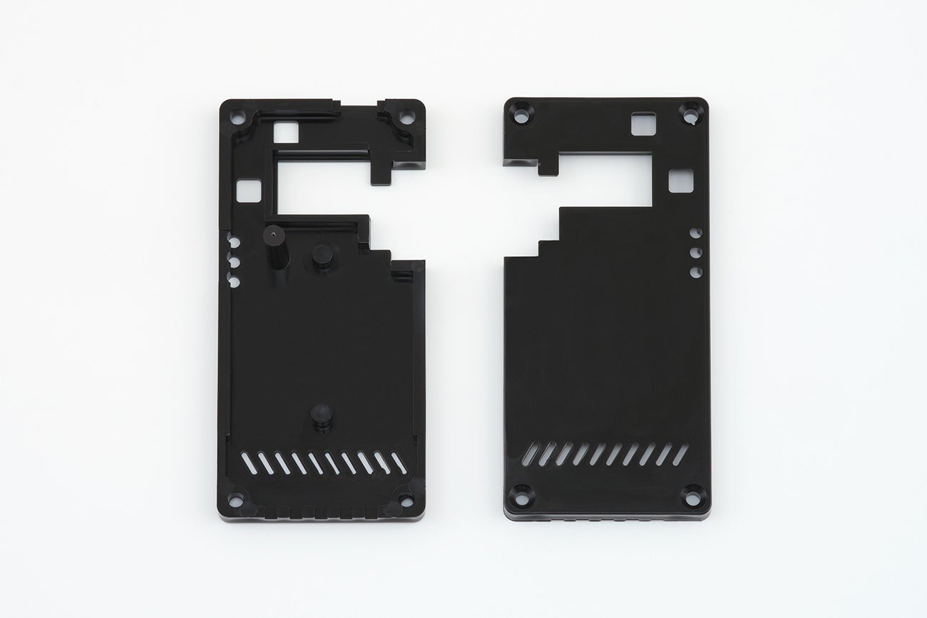 成形品（充電器ケース）