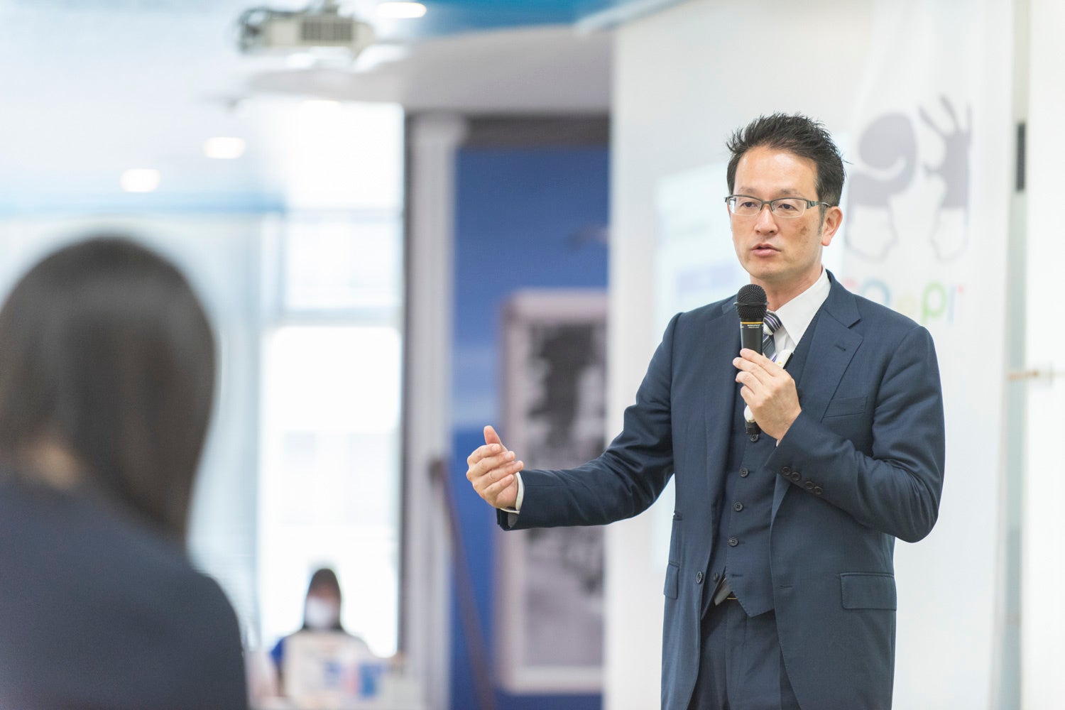 伊藤 賀一氏