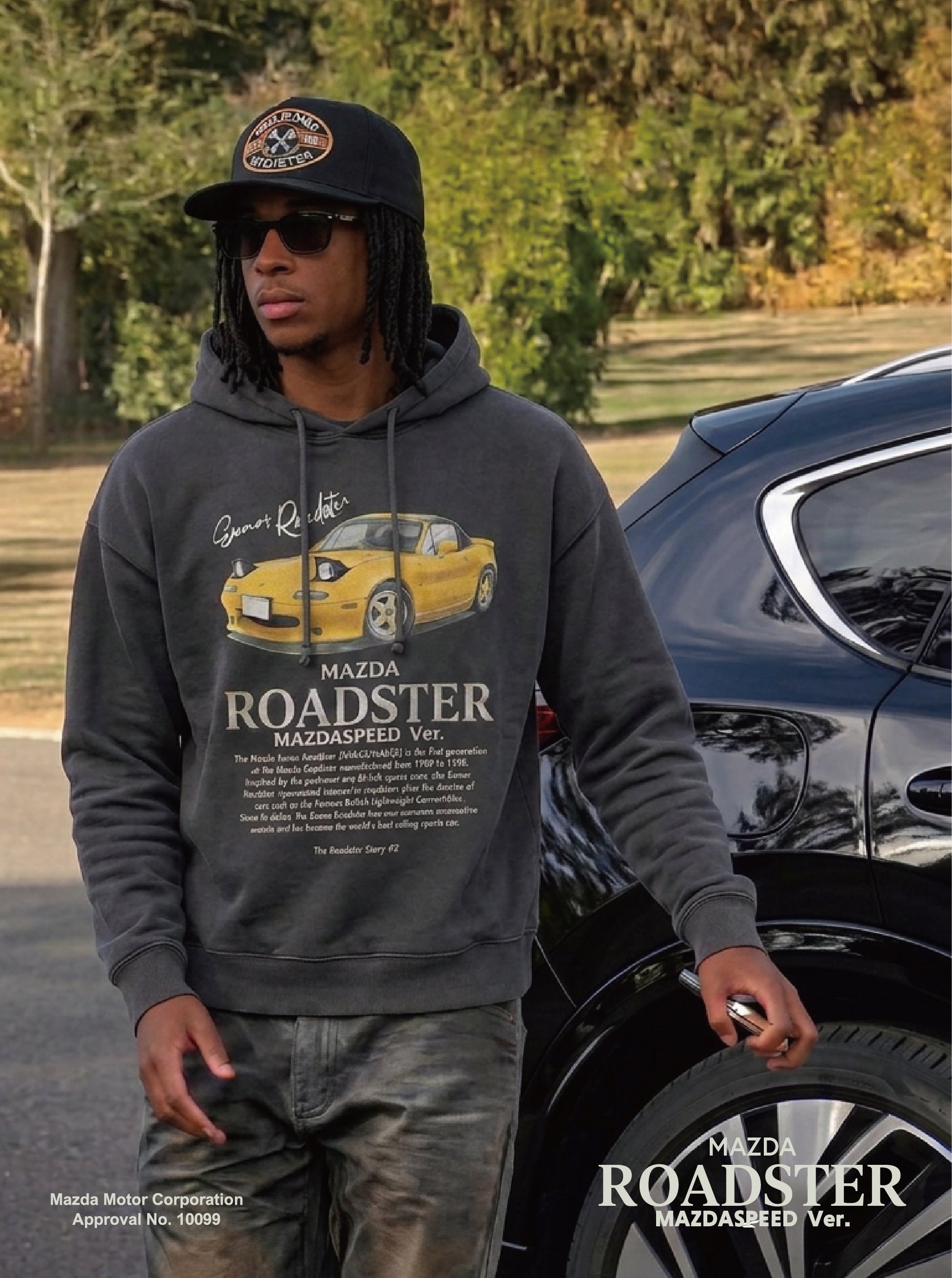 MAZDAの名車ROADSTERのグラフィックの入った、ヴィンテージライクなピグメント加工パーカーが登場