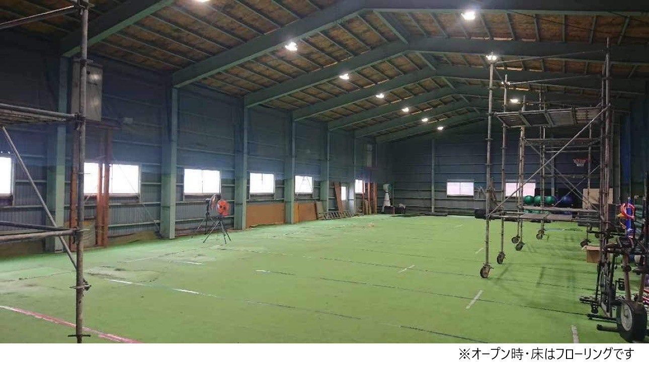 体育館スペース（オープン時、床はフローリングです）