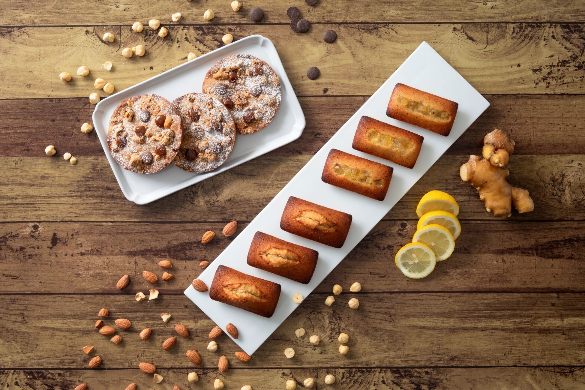 <焼きたて>フィナンシェ ナチュール 本体価格270円/<焼きたて>フィナンシェ シトロンジャンジャンブル 本体価格300円/<焼きたて>ルノートルクッキーショコラ・オ・レ&ノワゼット 本体価格450円