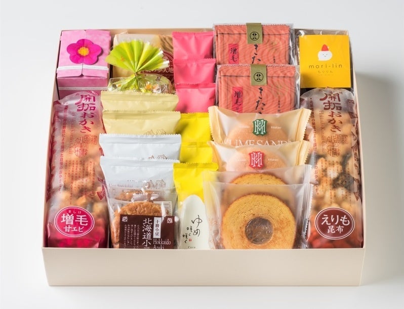 「菓子詰め合わせ　きたかろう」大サイズ　15種類24個入　5,940円（税込）