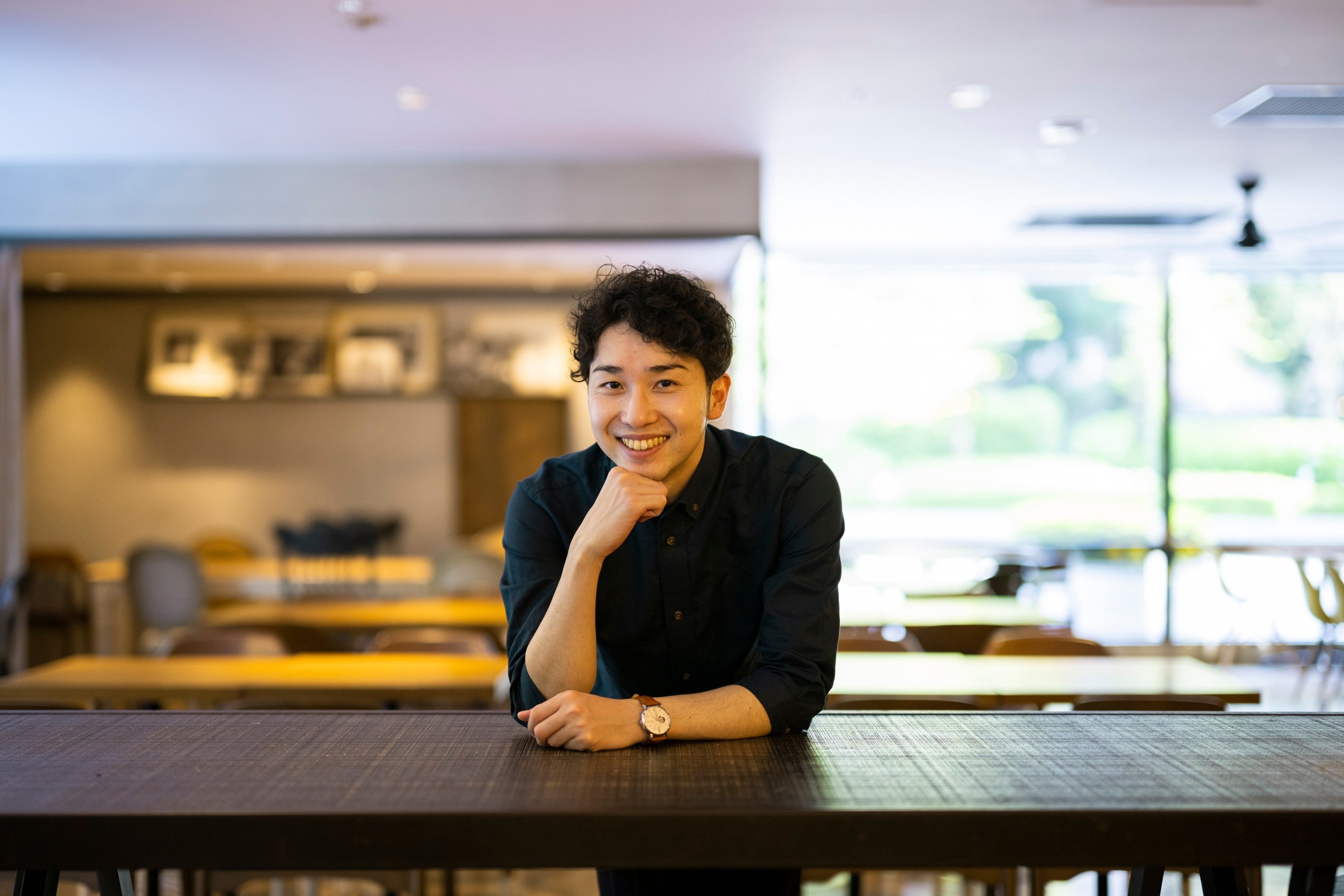 浅倉秋成氏①（撮影：文藝春秋）