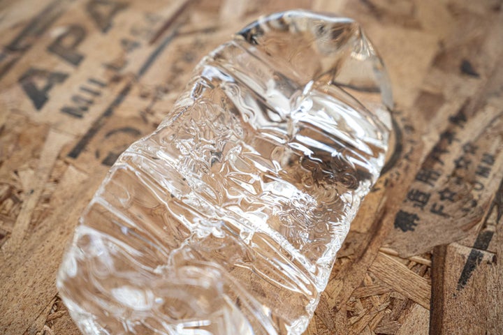 COIL Upcycle Art Contest 2023: グランプリ作品は野生動物の皮を使用したサステナブルな現代アート COIL Upcycle Art Contest 2023: グランプリ作品は野生動物の皮を使用したサステナブルな現代アート