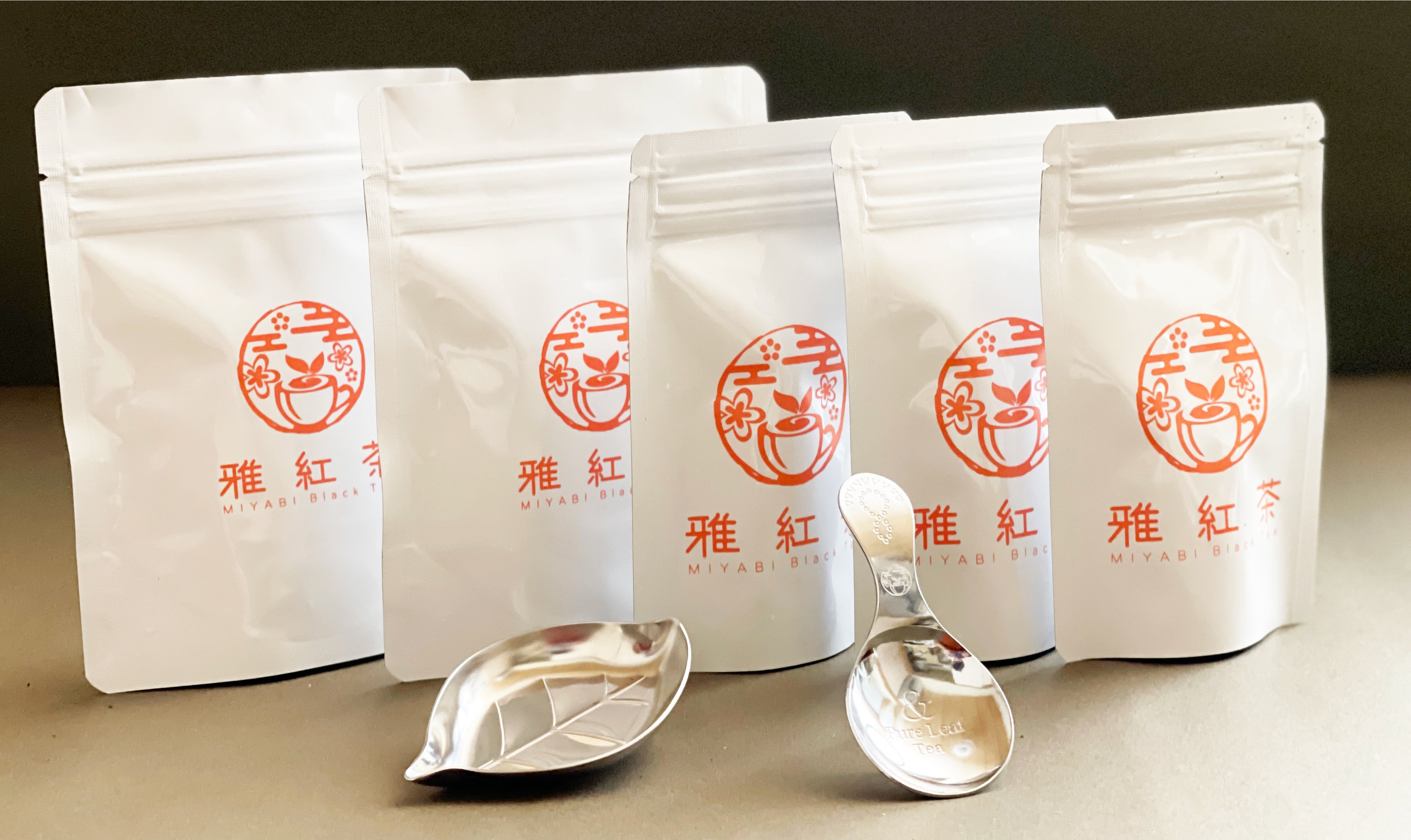 ティーバッグタイプとリーフタイプ ライフスタイルに合わせて