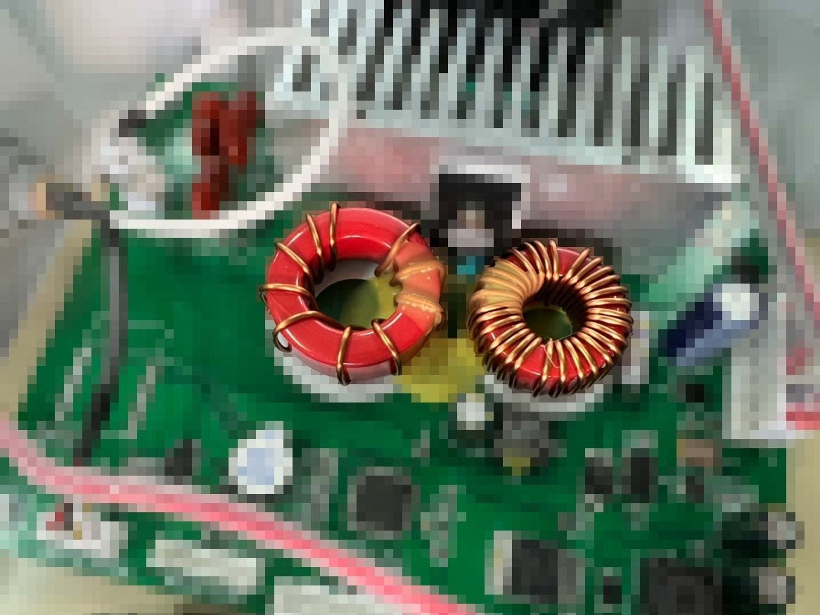 海外で製造・組み立てをした基盤