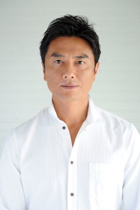 自称 温泉俳優 お風呂大好きタレントの原田龍二さん 沸かし太郎 のタイアップ広告が 京都市営地下鉄つり革を1年間ジャック クマガイ電工株式会社のプレスリリース 自称 温泉俳優 お風呂大好きタレントの原田龍二さん 沸かし太郎 のタイアップ広告が 京都市営地下鉄つり革を1年間ジャック クマガイ電工株式会社のプレスリリース