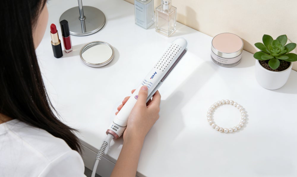 新発売】冷風×2wayで新たなスタイリング体験! 瞬間冷却で形をキープ 新発売】冷風×2wayで新たなスタイリング体験! 瞬間冷却で形をキープ