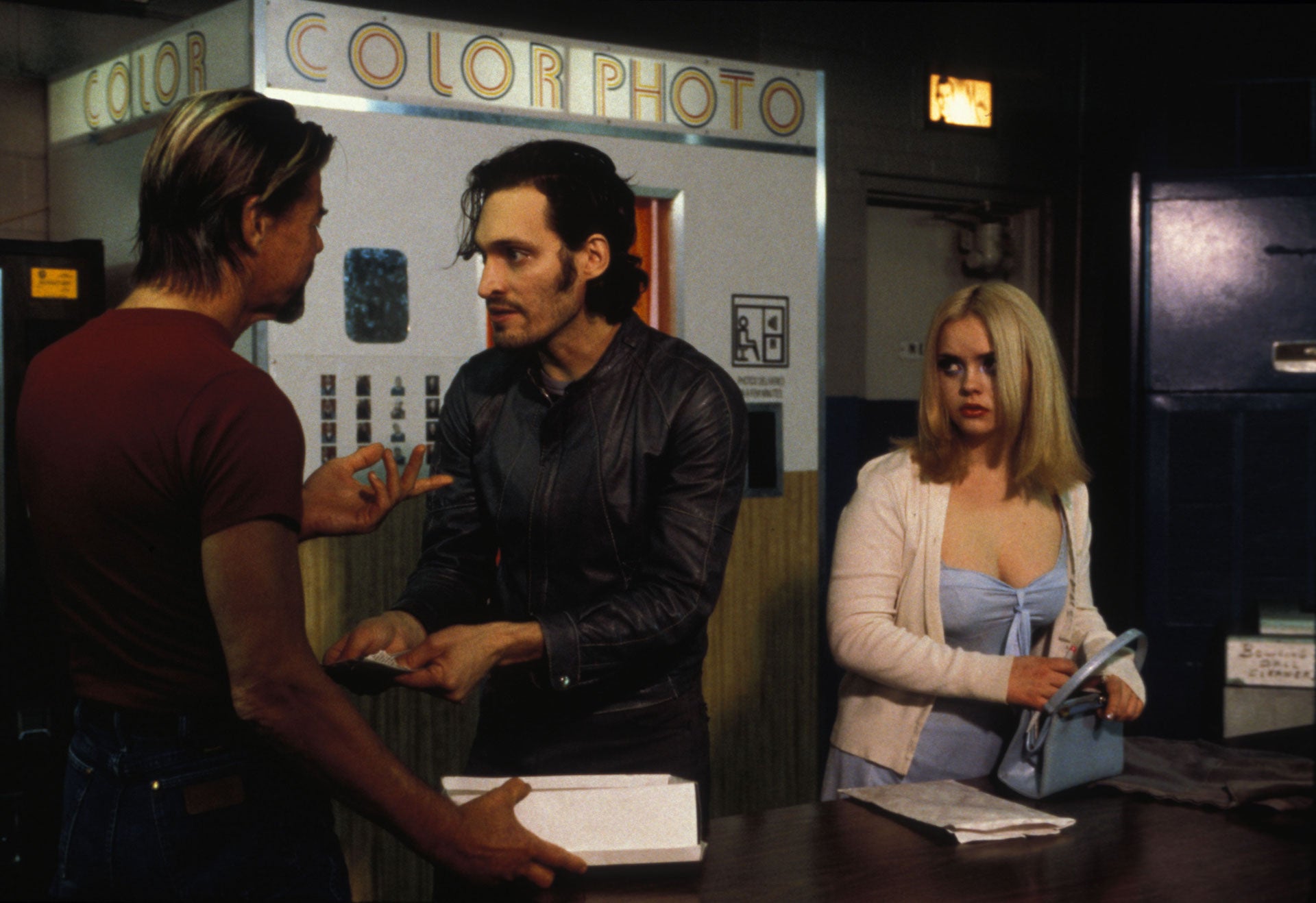 © LIONSGATE FILMS 1998